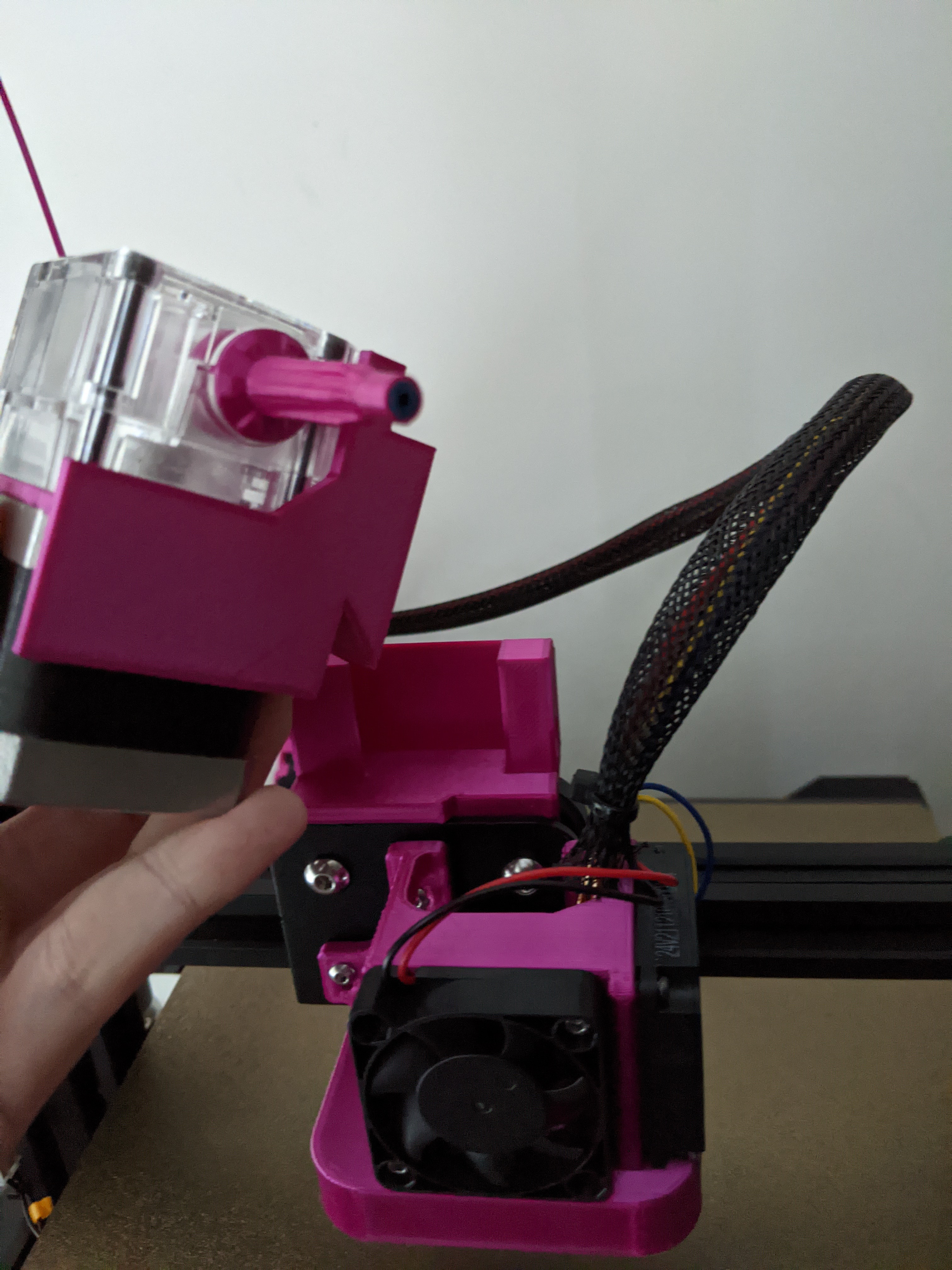 Dovetail quick change extruder mount for Ender 3/Pro and BMG/clone - no pnuematic tubes!