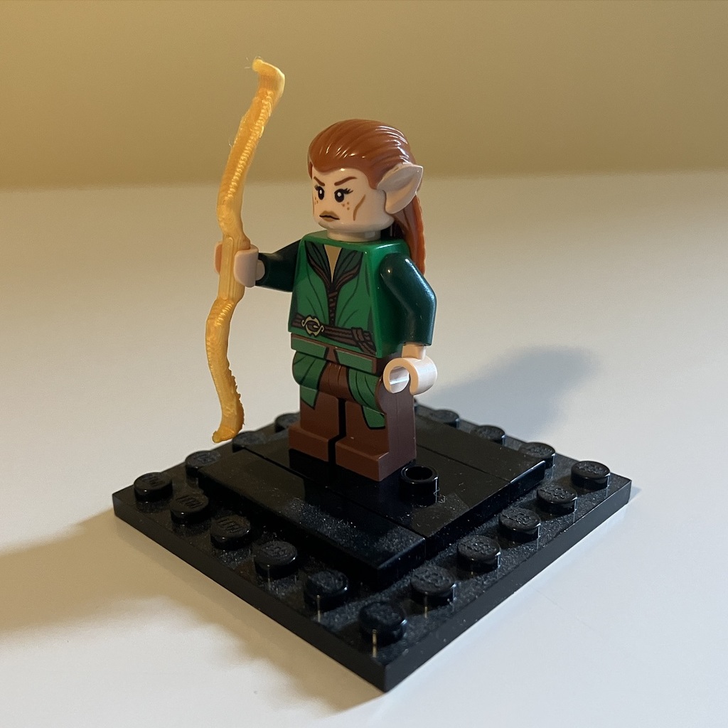 Minifigure-Scale Recurve Bow