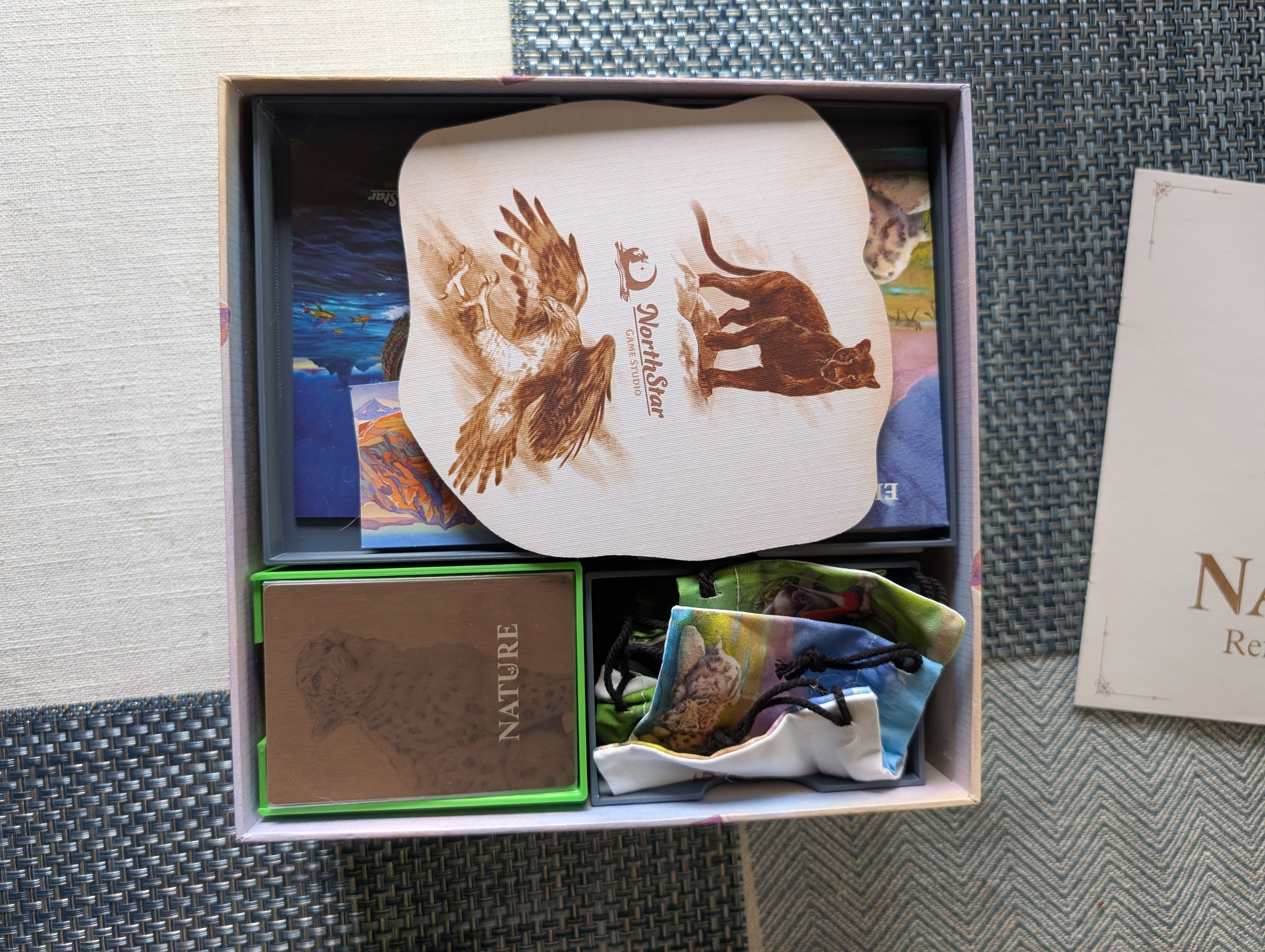 Nature Insert