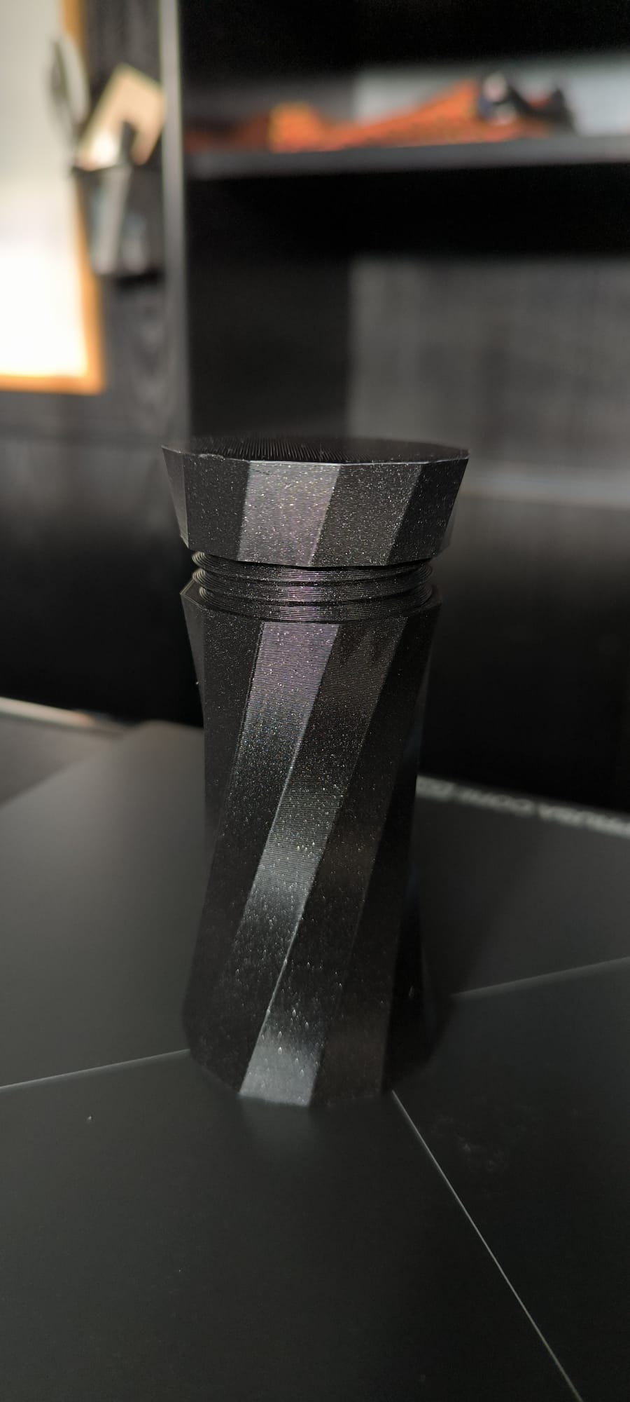 Twisted jar with precise thread