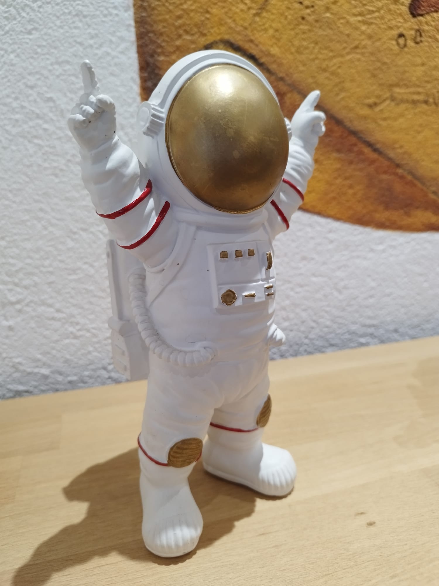 ASTRONAUT