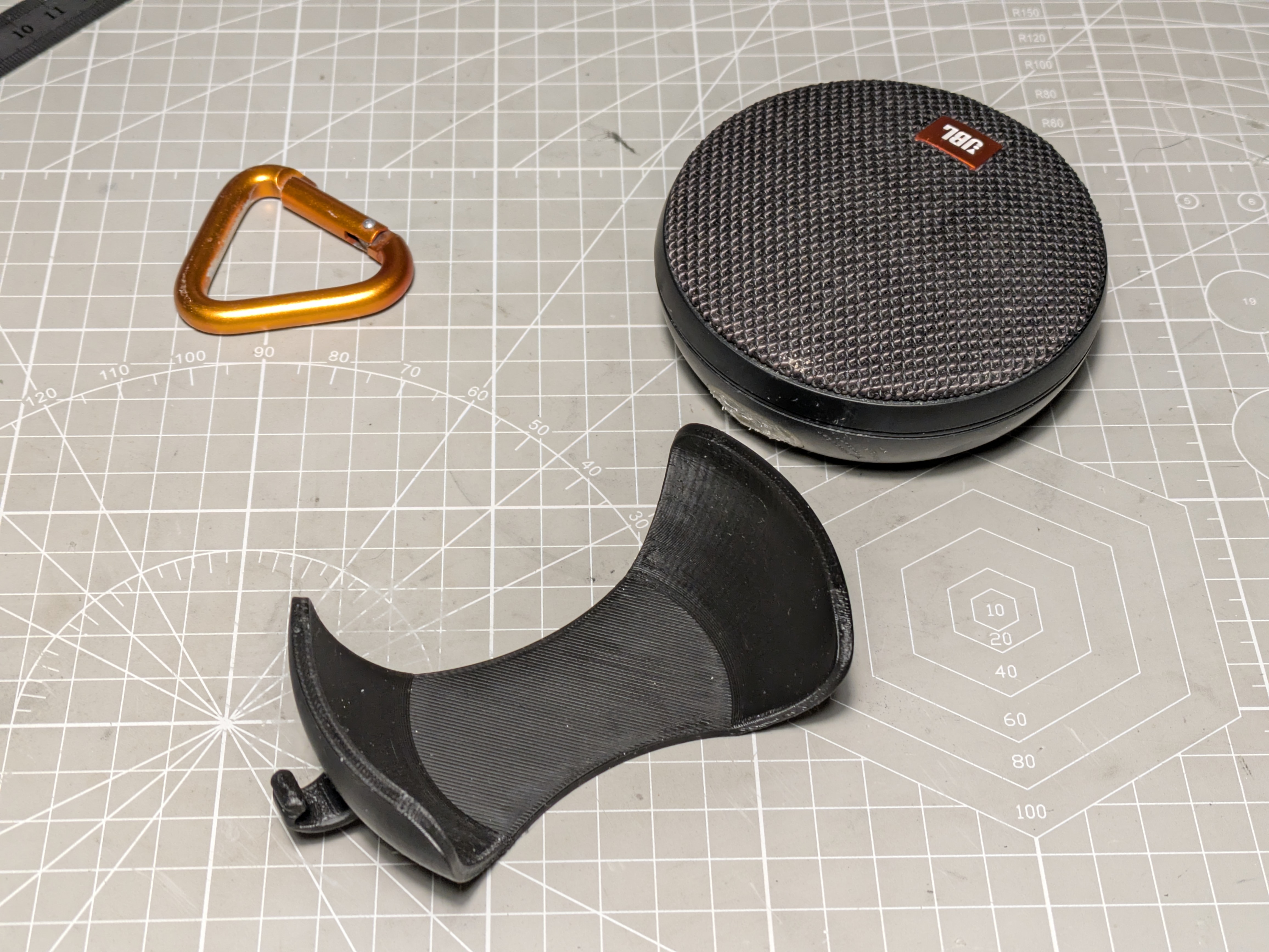JBL Clip 2 Carabiner Fix