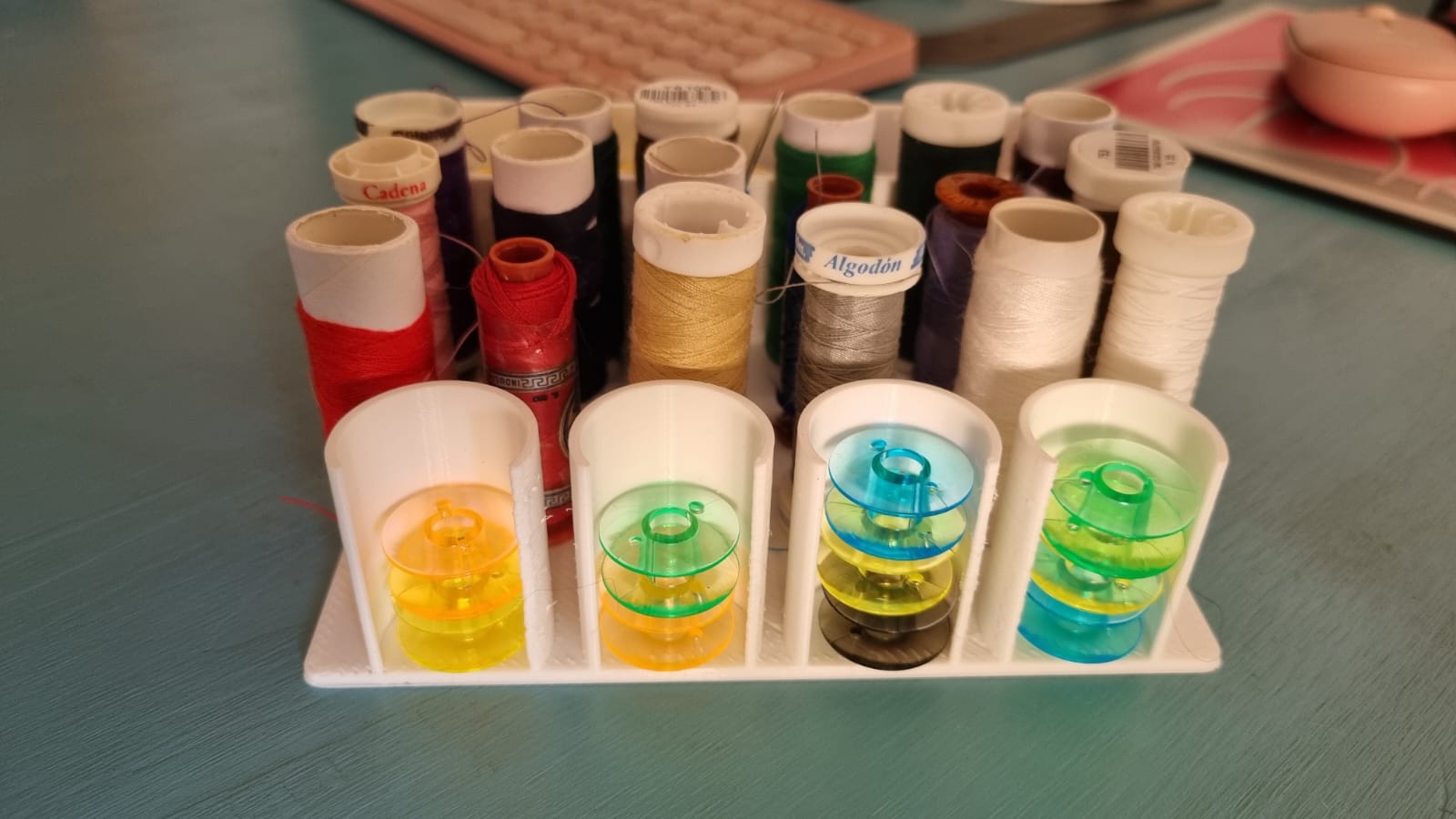 Sewing organizer for bobbins and accesories