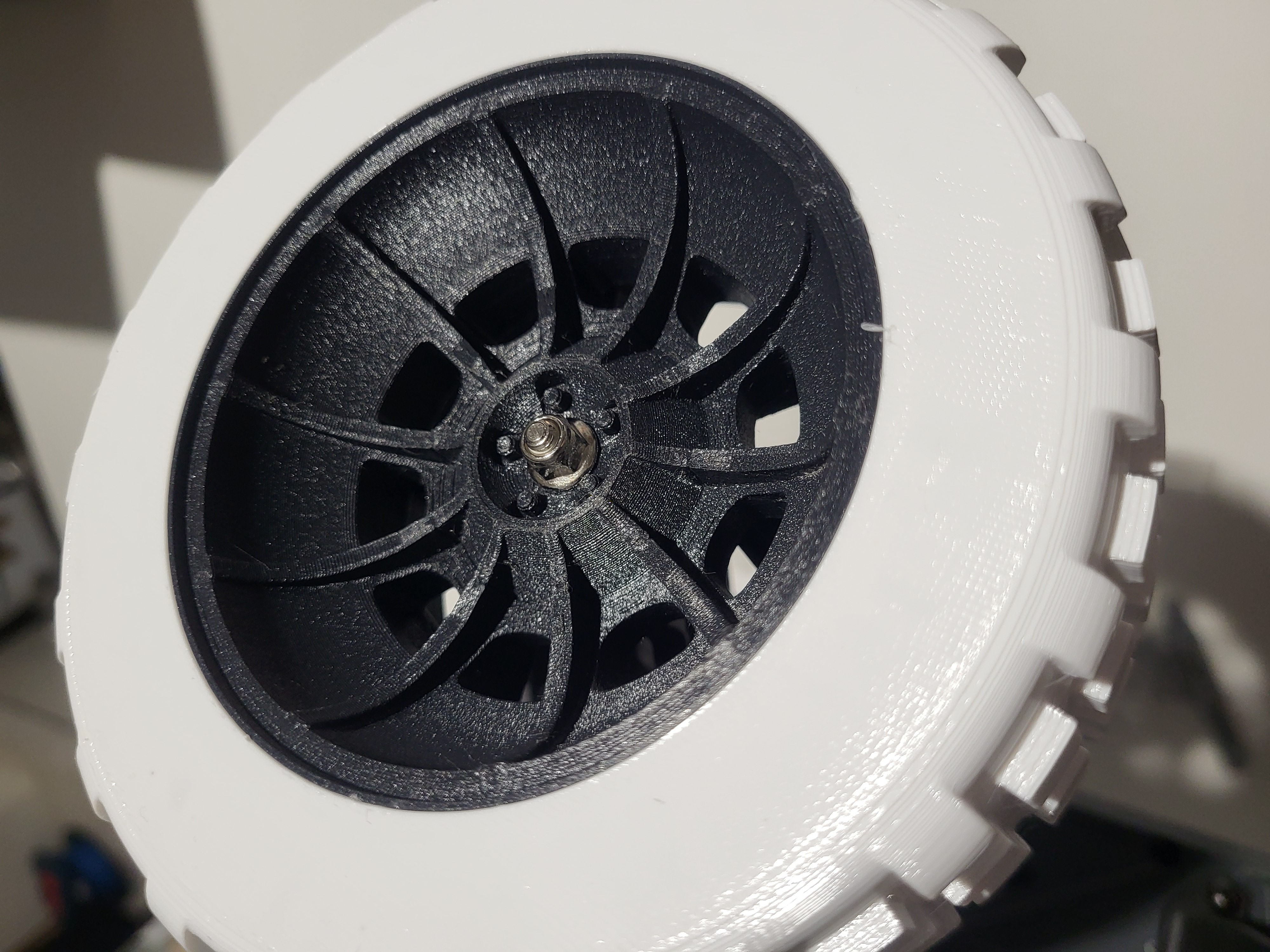 RC Tire and Rim – 14 mm Hex