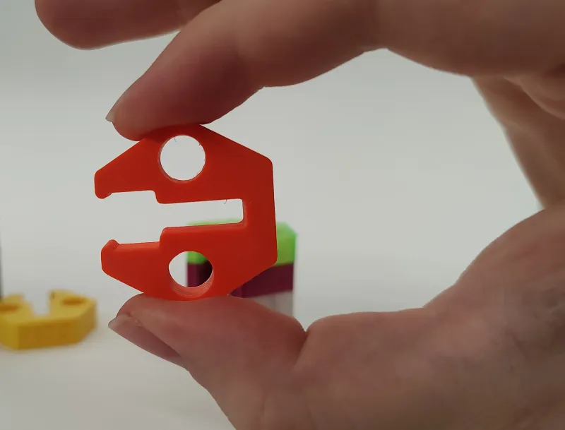 Hexagonal sample with holder by Bigfoot Tech Lab | Download free STL ...