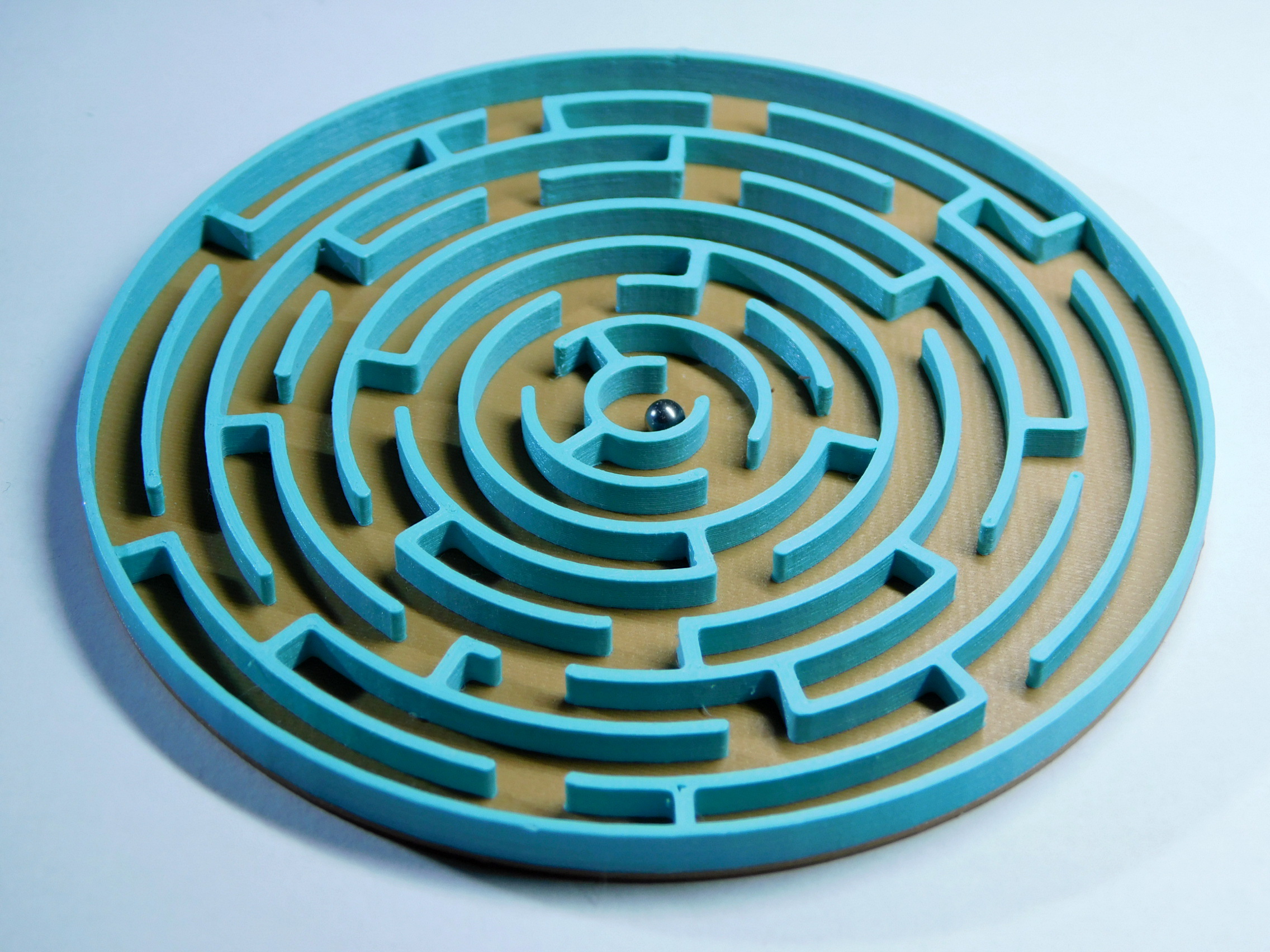 Round Labyrinth