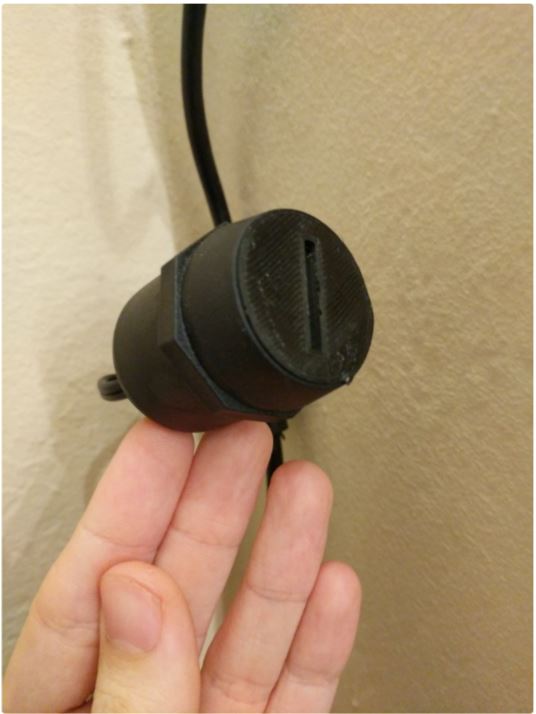 Lightbulb Socket Plug