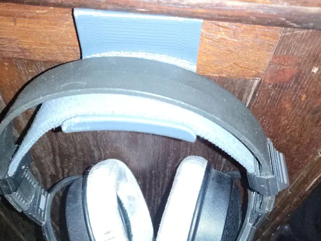 Yet another headphone hanger / noch ein Kopfhörerhalter