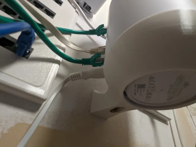 UDR (Unifi Dream Router) and UDM (Unifi Dream Machine) simple bracket