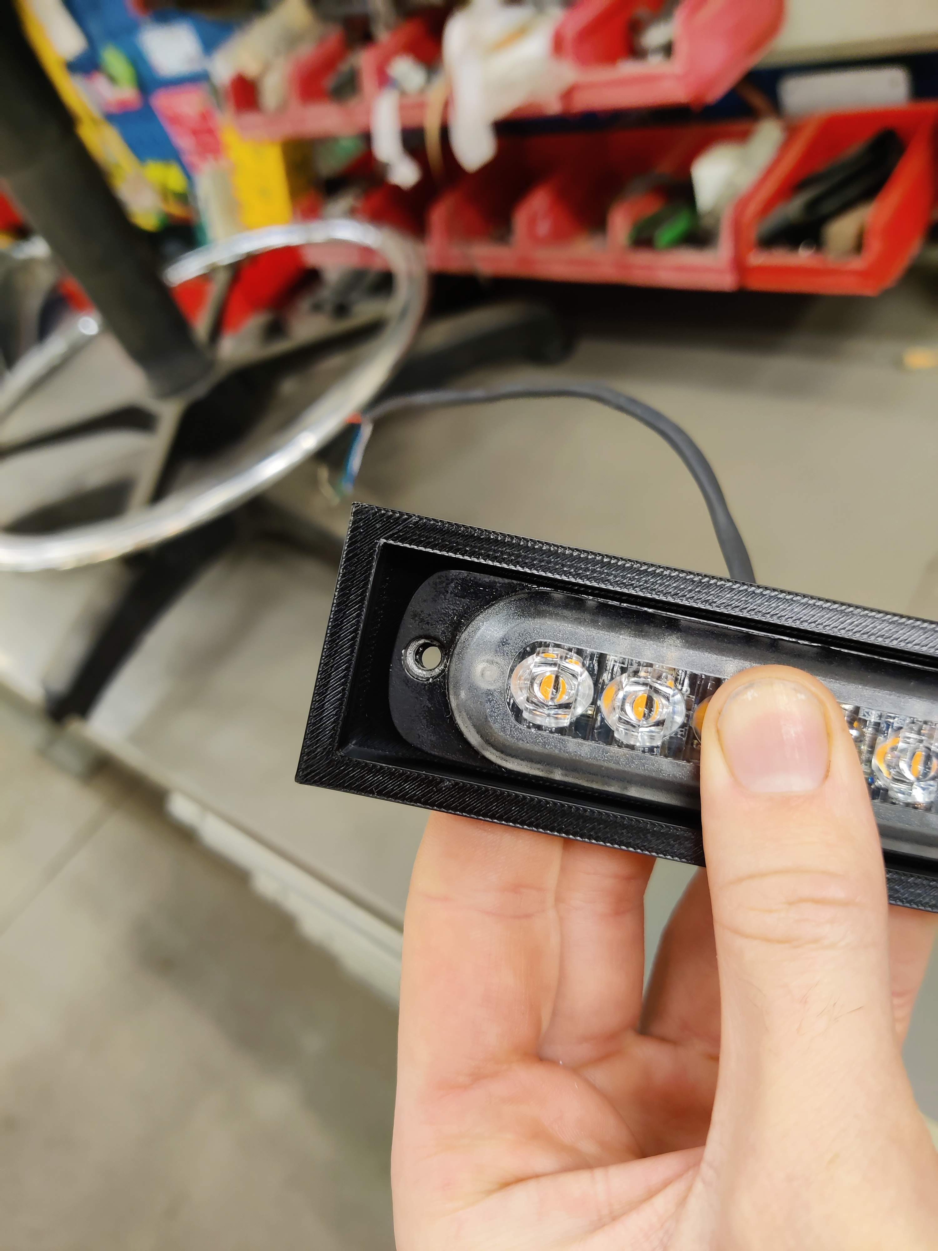 Window bracket for 6 LED warning light
