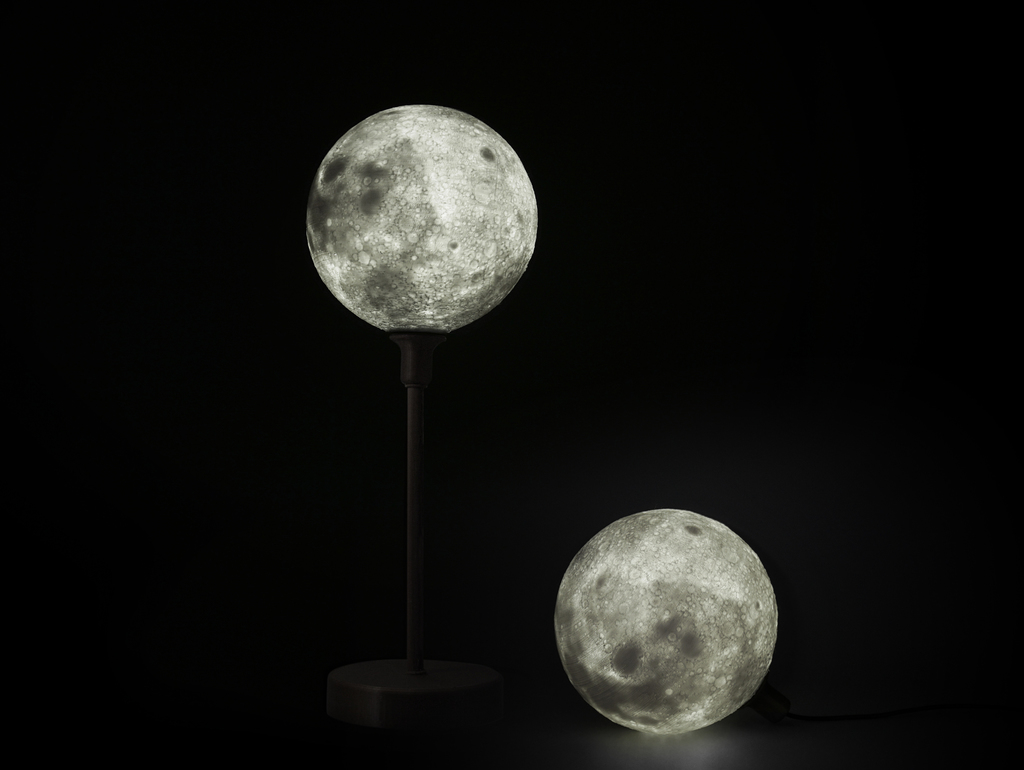 Moon lamp with base
