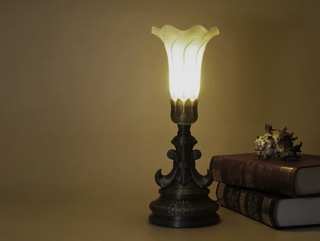Miniatura 3 do modelo 3D Classical table lamp