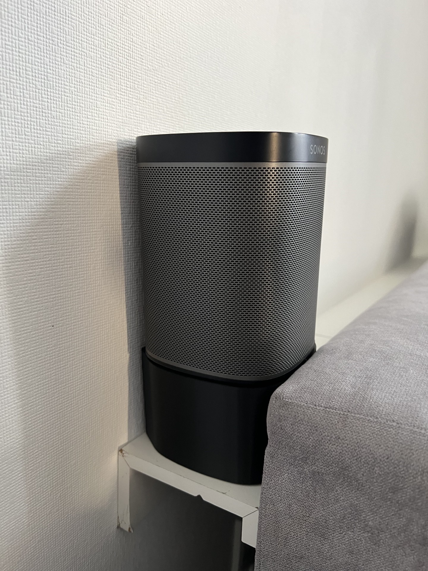 Sonos Play one pedestal