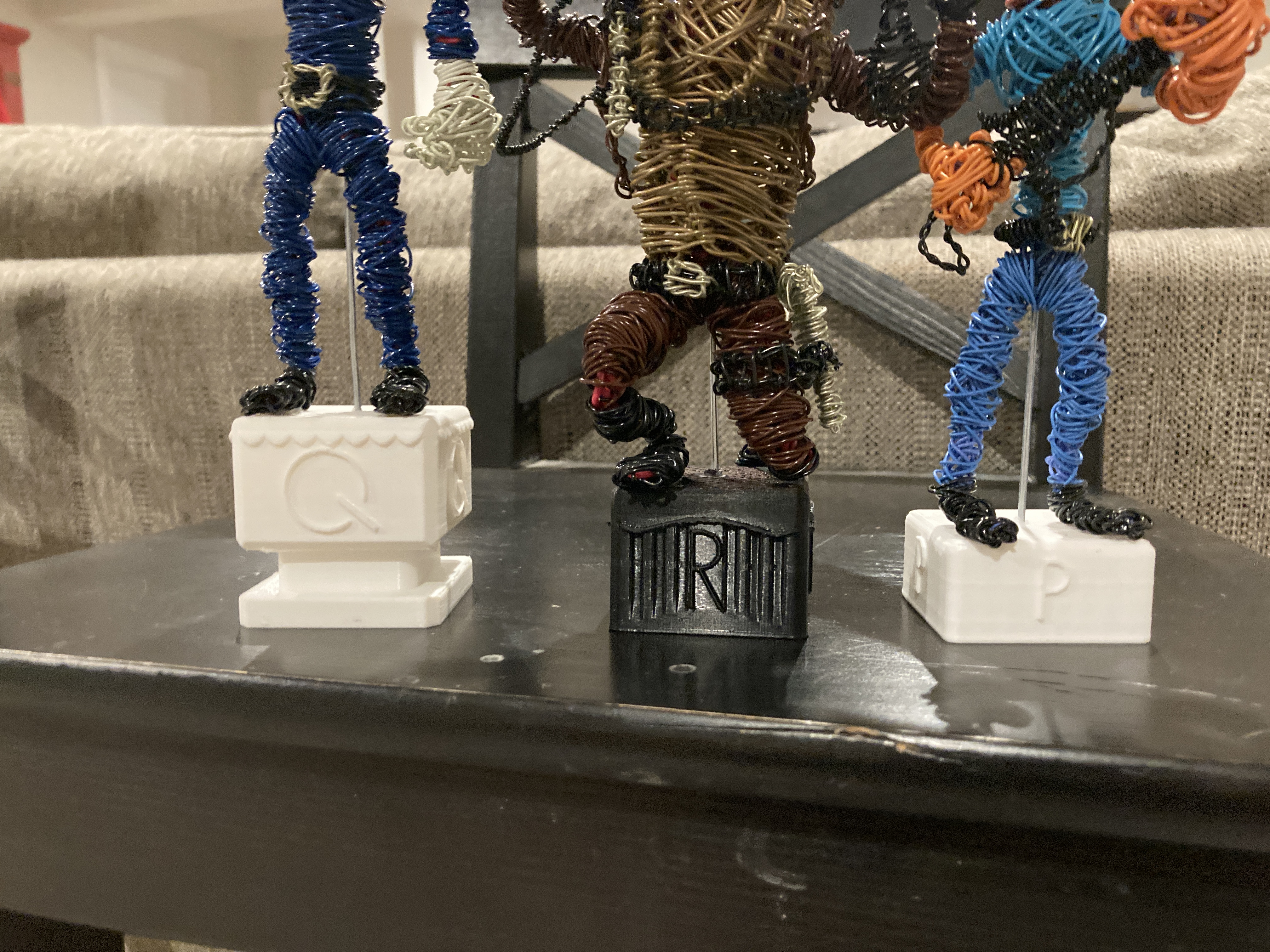 Chess set stands