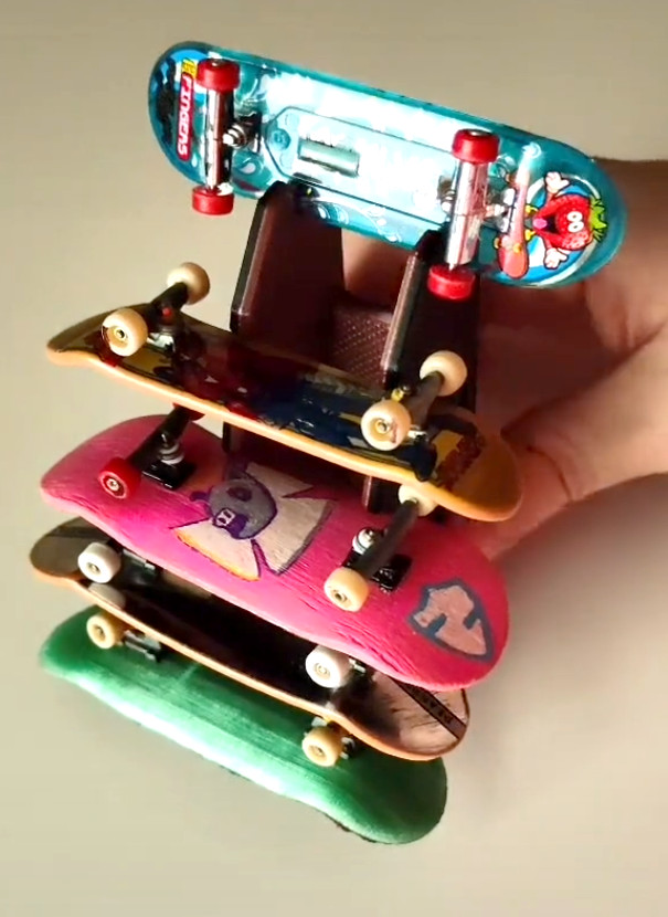 Fingerboard holder Quick and easy to print
