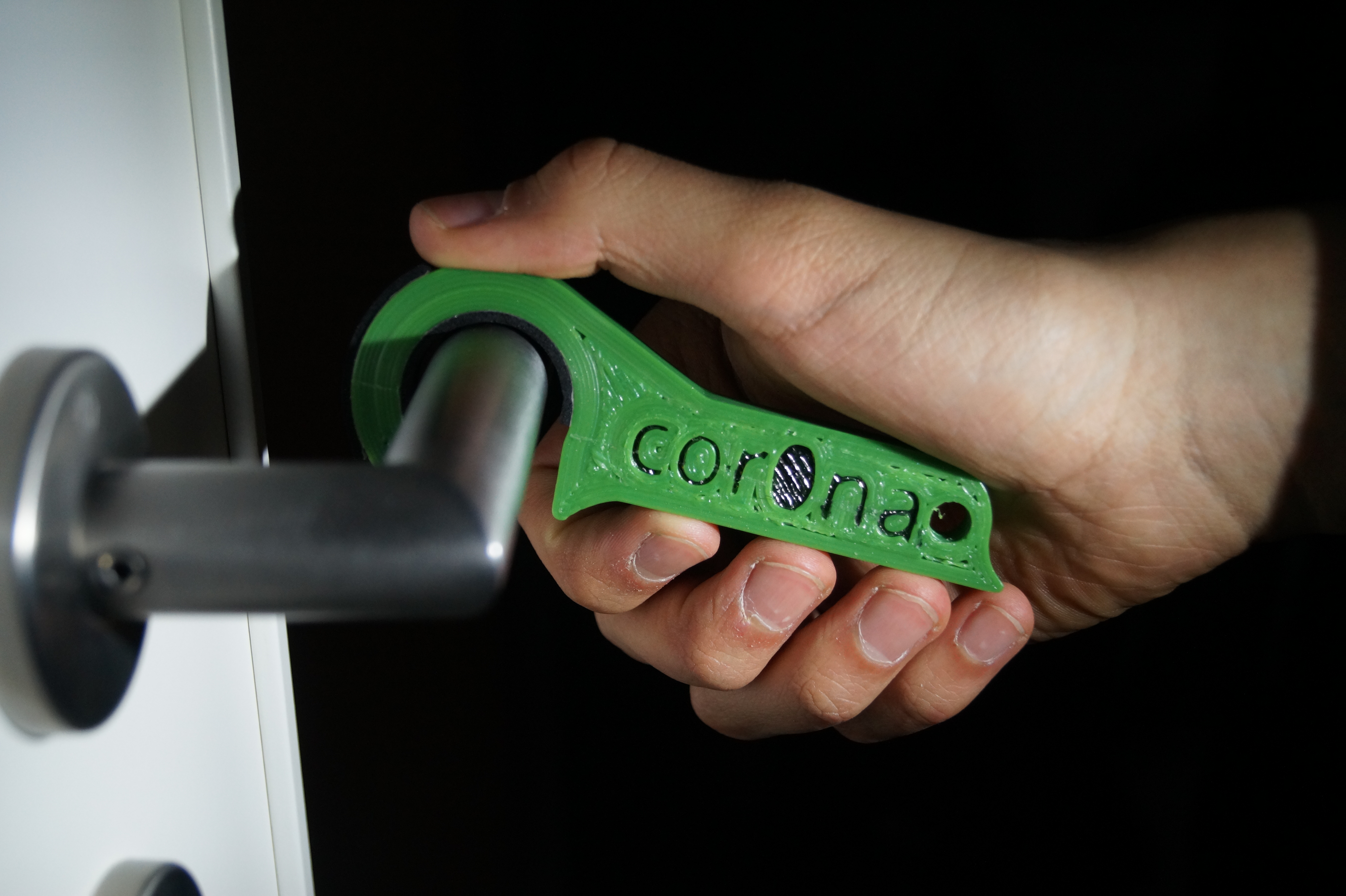 Corona Gadget "cor0na" anti door infection