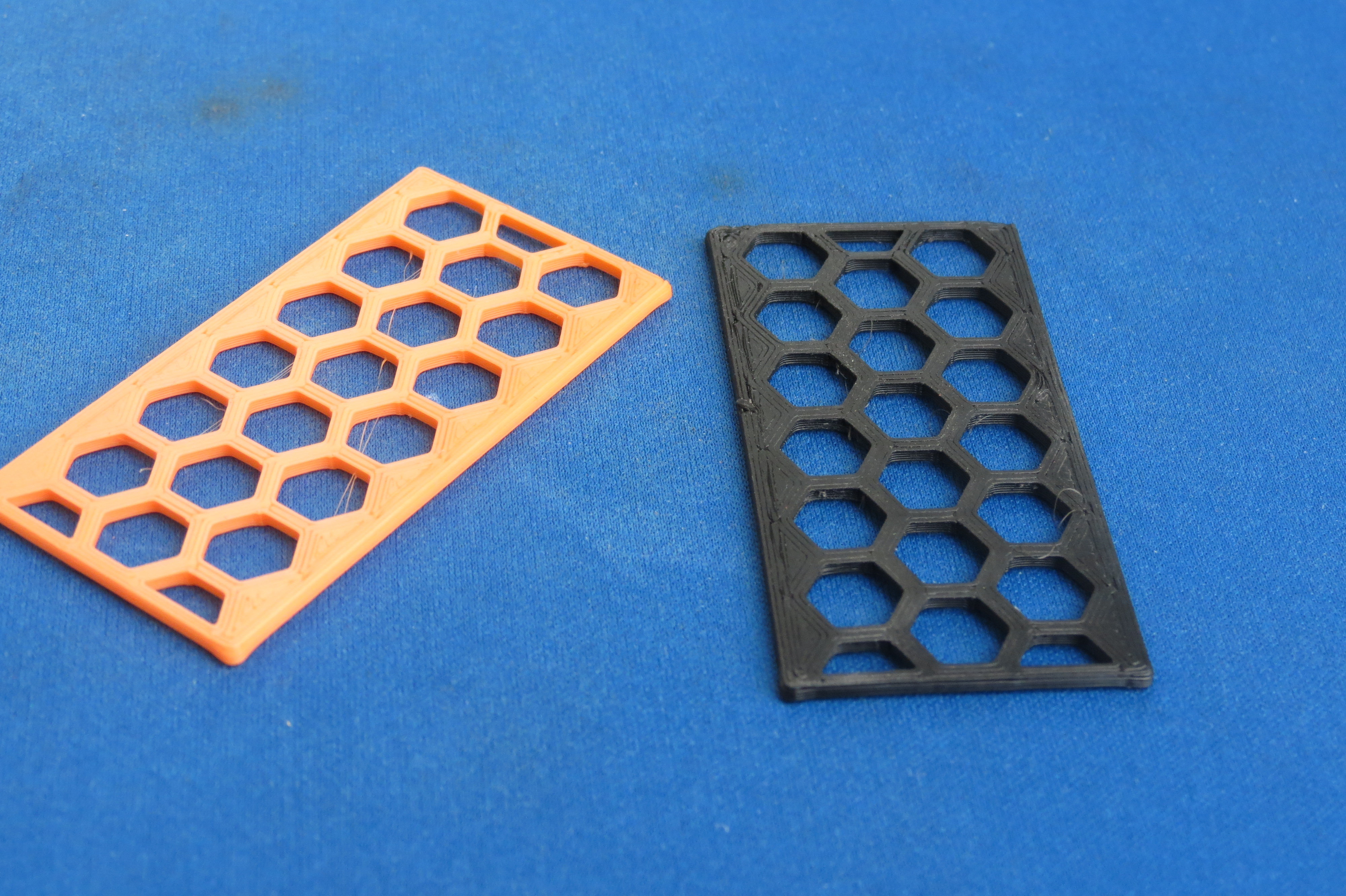 Simple fast printing hex filament sample
