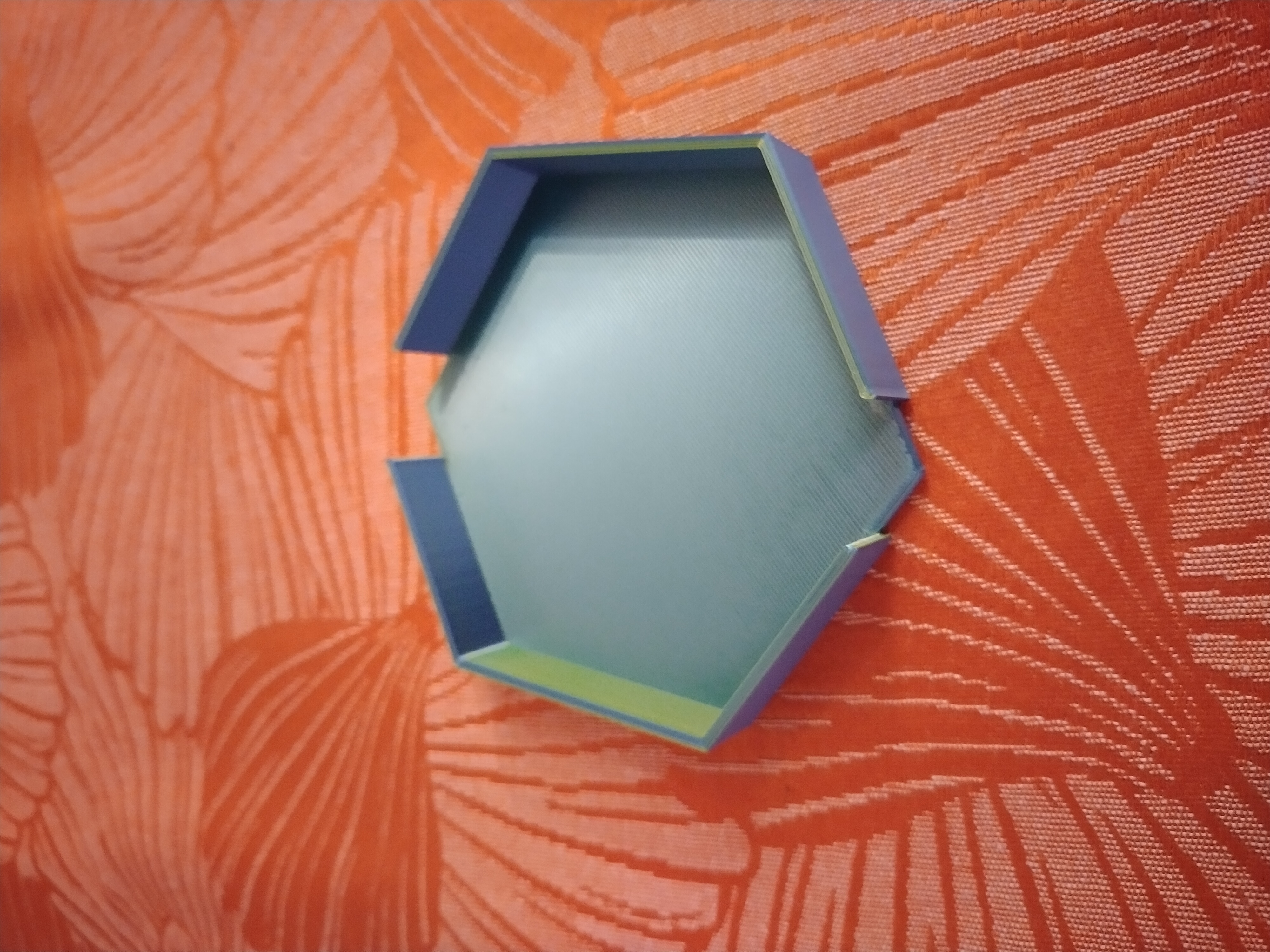 Miniatura 2 do modelo 3D Hexagonal Coaster Holder