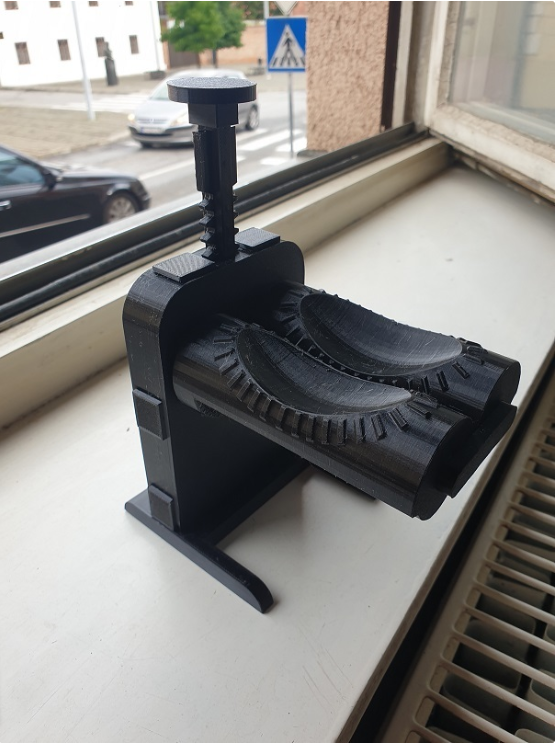 Miniatura 2 do modelo 3D Empanada machine