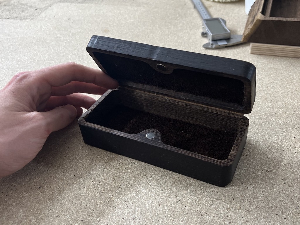 Glasses etui (best for CNC)