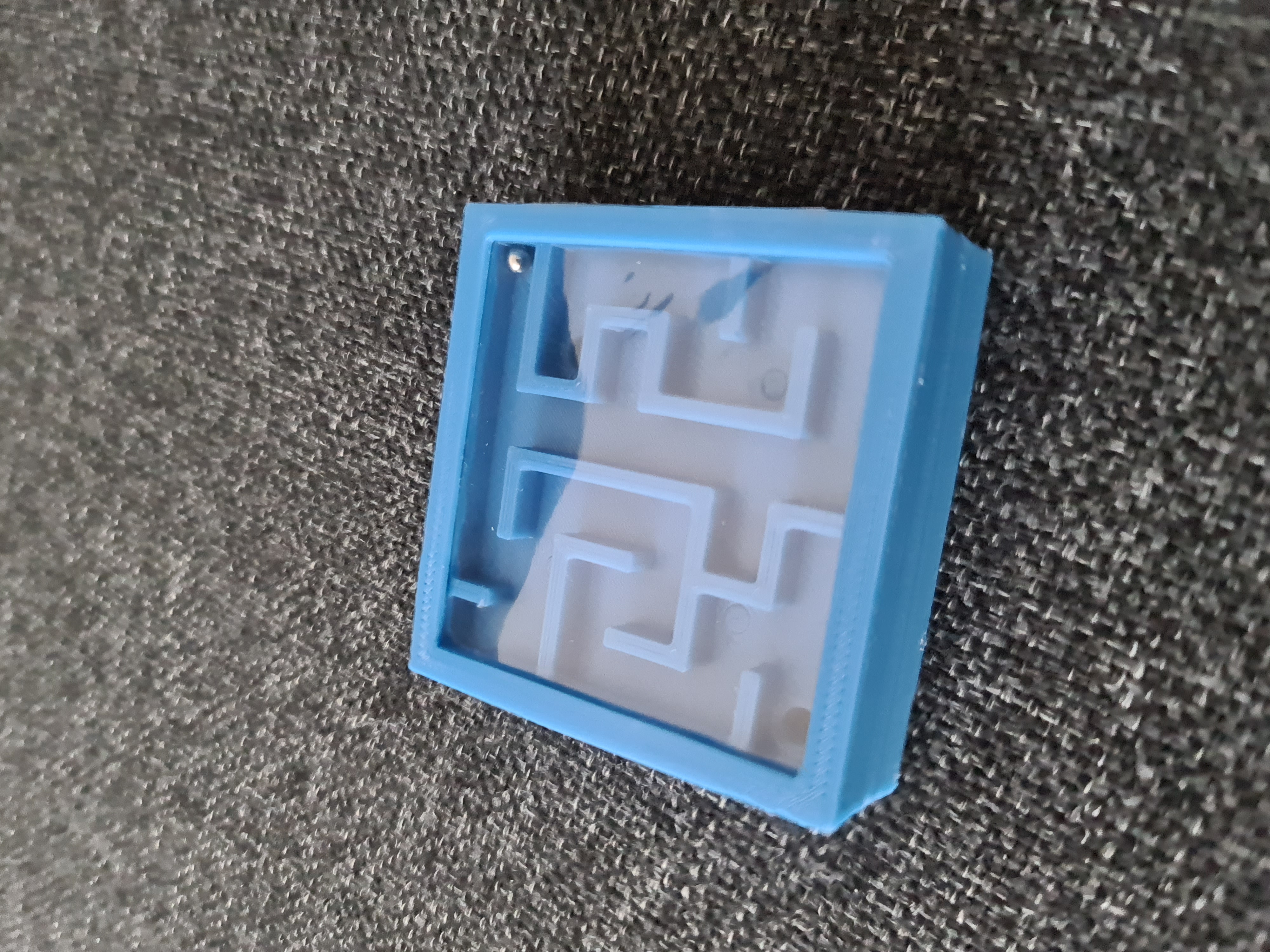 Miniatura 2 do modelo 3D Double Sided Marble Maze