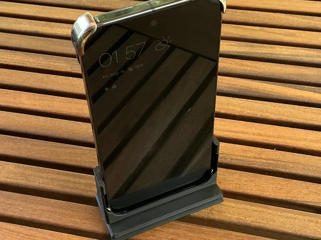 Pixel 9 Pro XL with Arc Case Arca Rail Mount