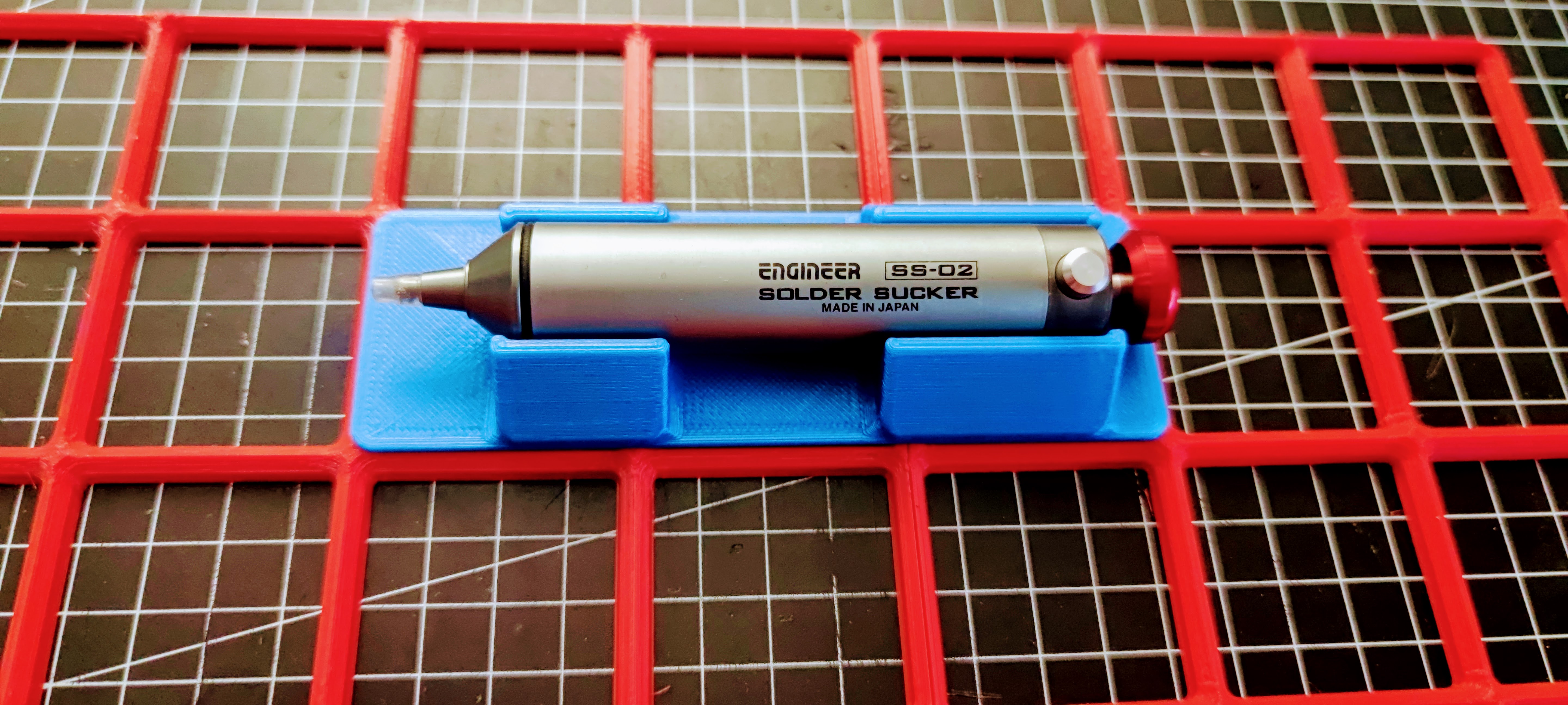 Gridfinity Holder for SS-02 Engineer Solder Sucker