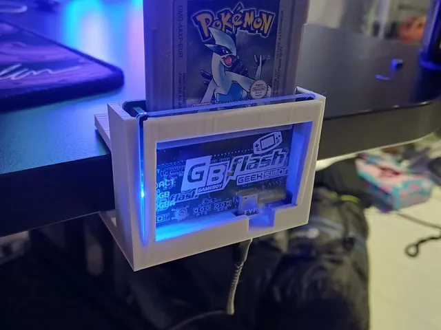 GB Flash Desktop Holder