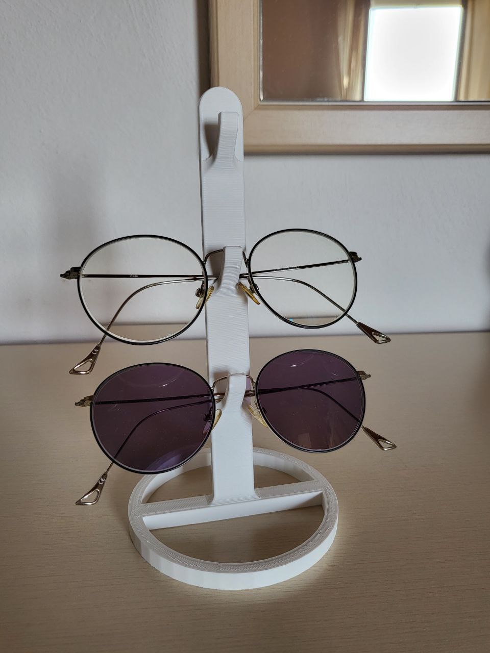 Glasses stand