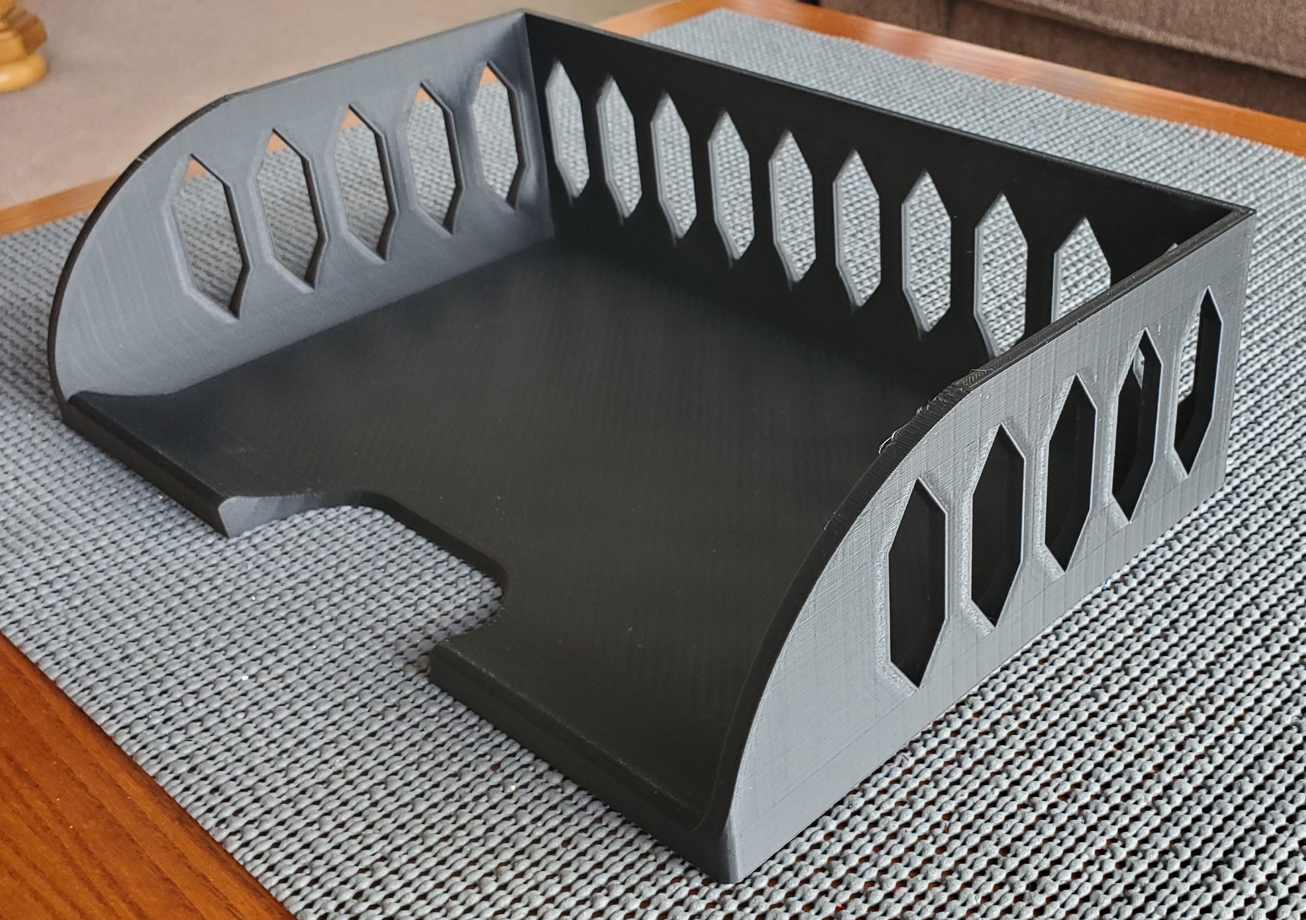 Paper holder desk landscape. See other holder for stackable version.