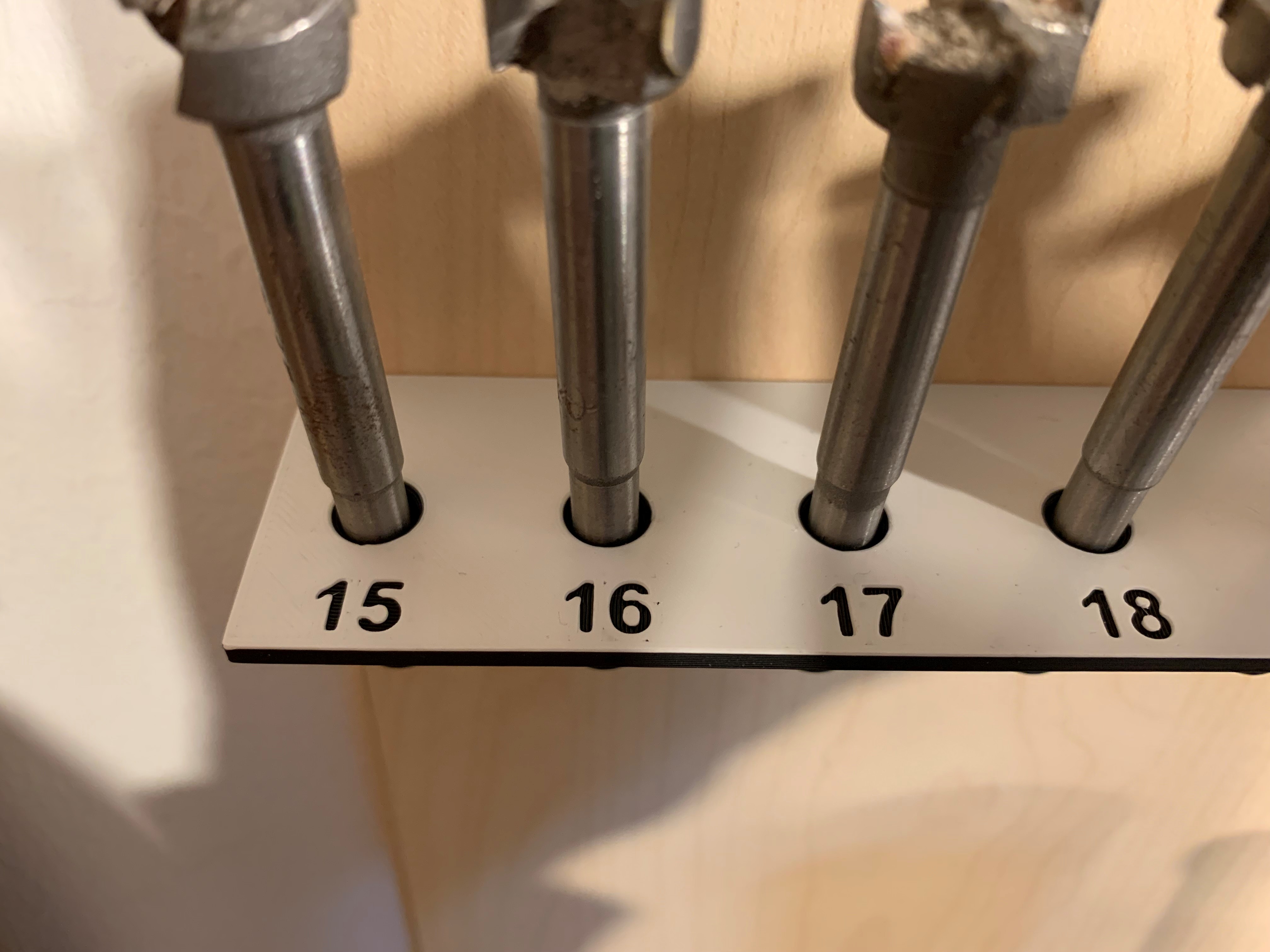 Customizable drill bit holder with automatic labels by FX, Download free  STL model