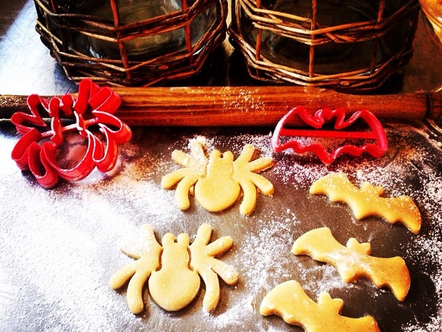 Halloween Spider and Bat Cookie Cutters