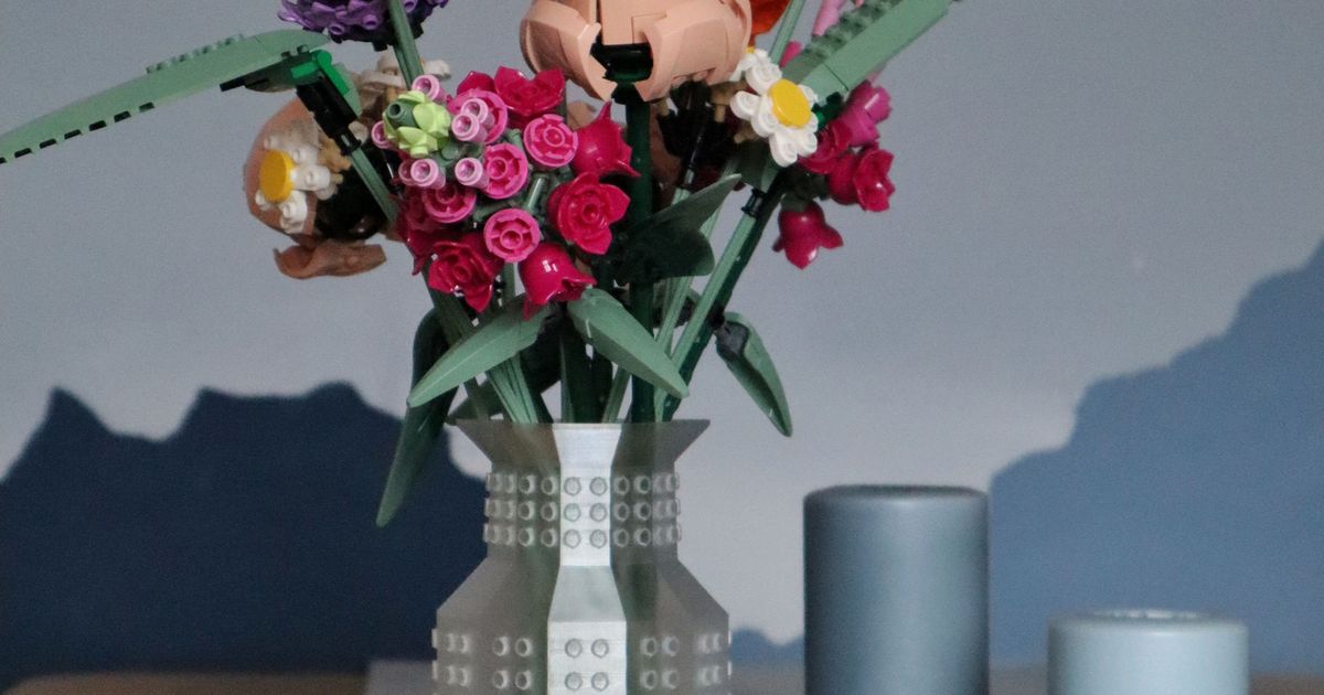 3D printed this vase for my flower bouquet : r/lego