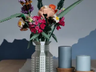 Lego vase outlet flowers