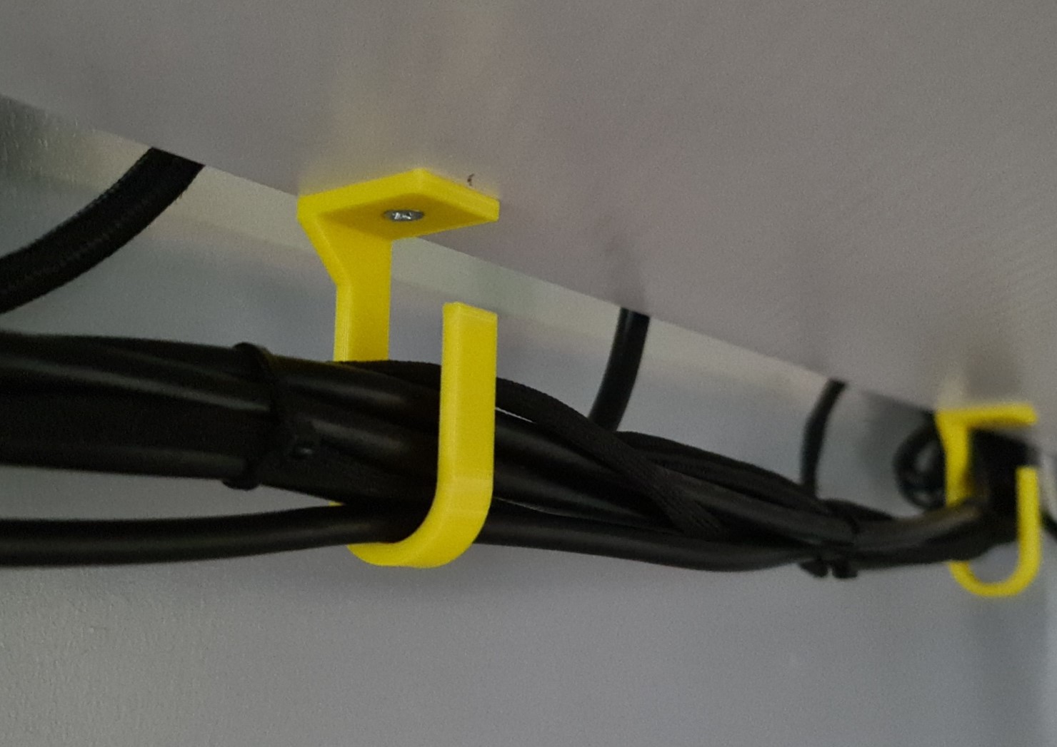 Under Desk Cable Tidy