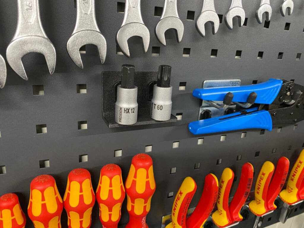 Nutt holder for BOTT wall mounting SYSTEM