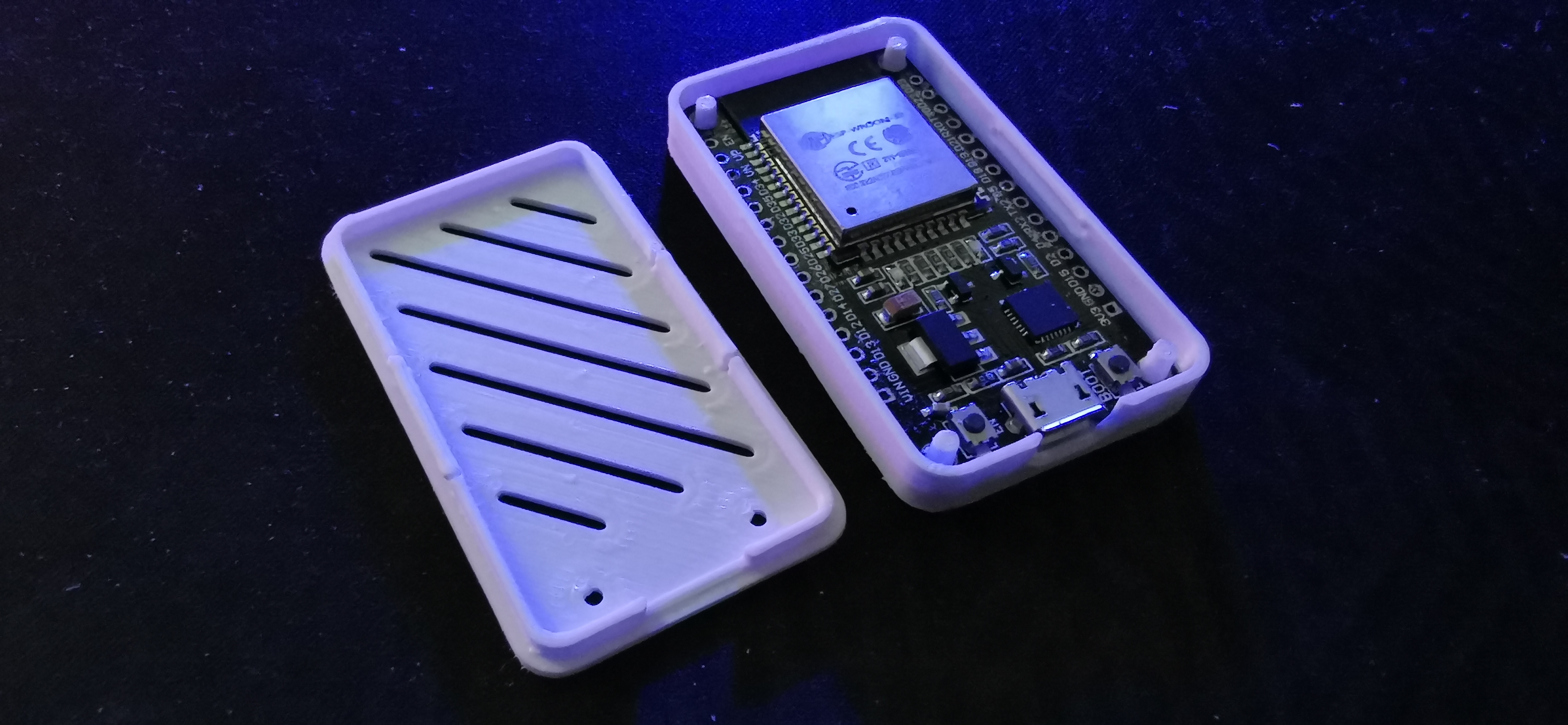 Miniatura 3 do modelo 3D ESP32 DevKitV1 Enclosure / Case