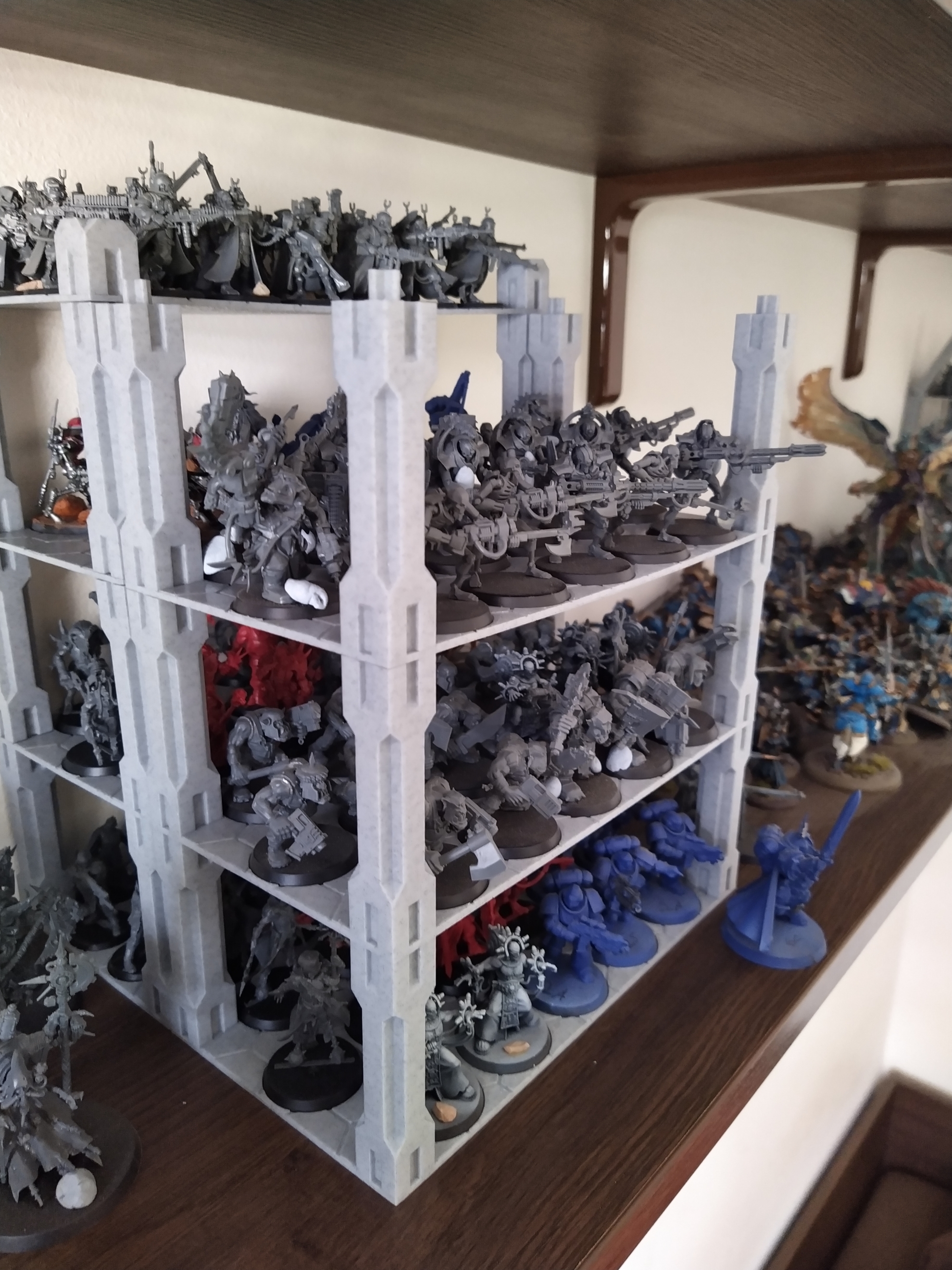 Stackable miniatures shelves (25/32/40mm bases)