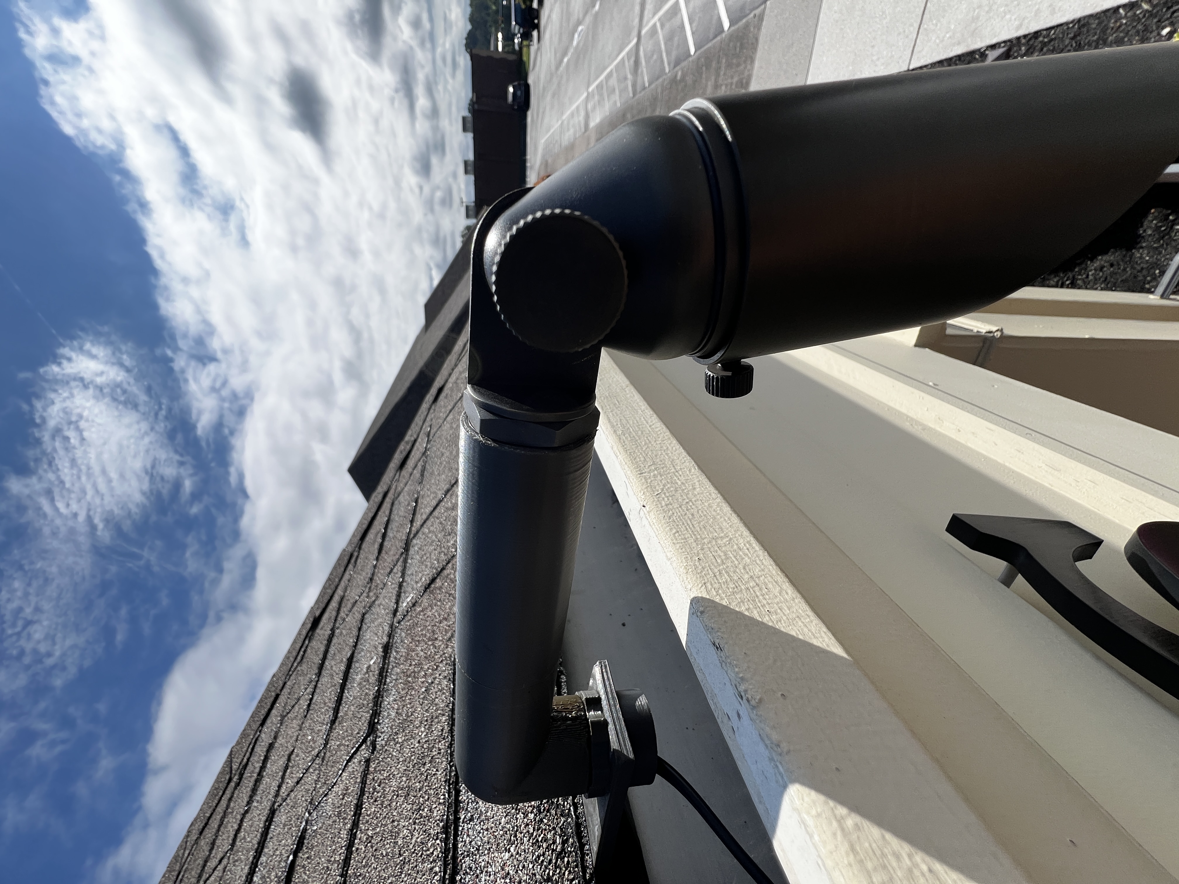 90 Degree Adapter Piece for Outdoor Lighting