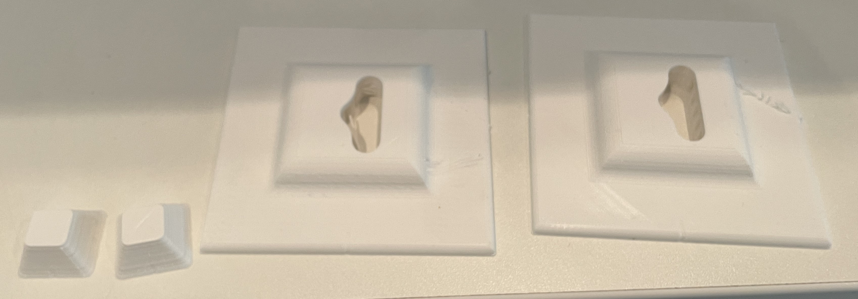 Frameless Picture Hanger Set by randers Download free STL model