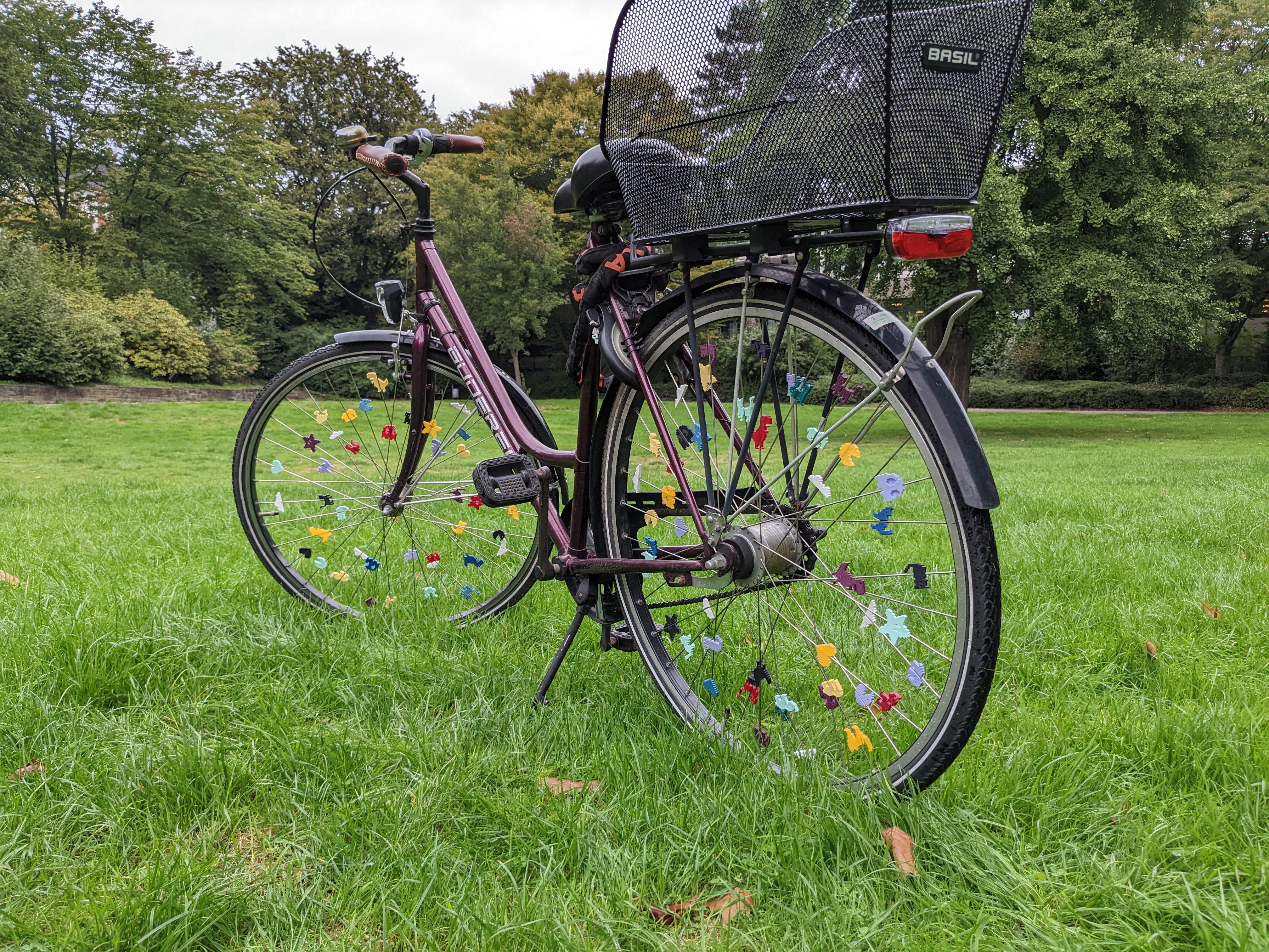 Bicycle spoke decoration beads
