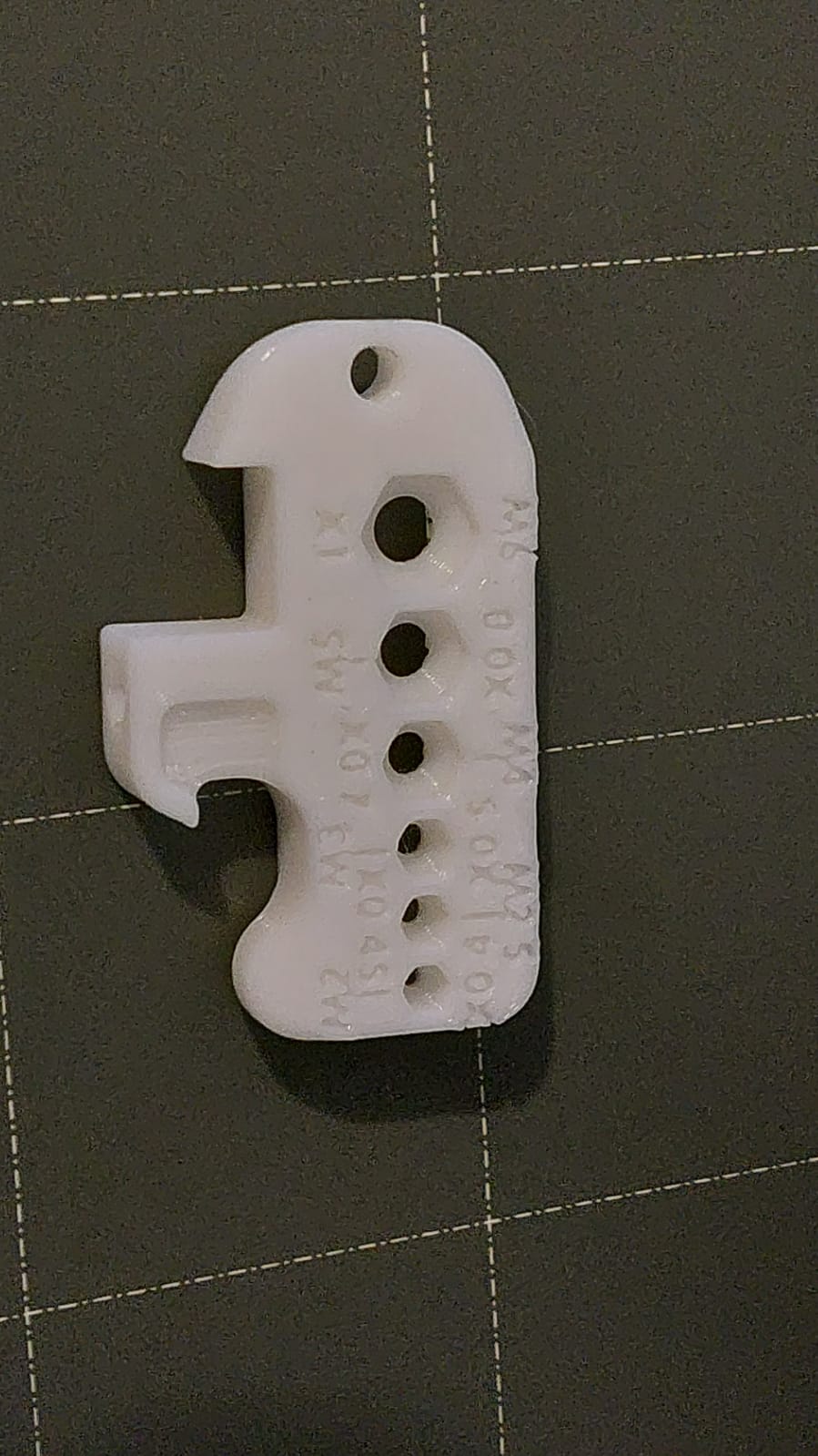 Miniatura 3 do modelo 3D Screw Gage Keychain Multitool