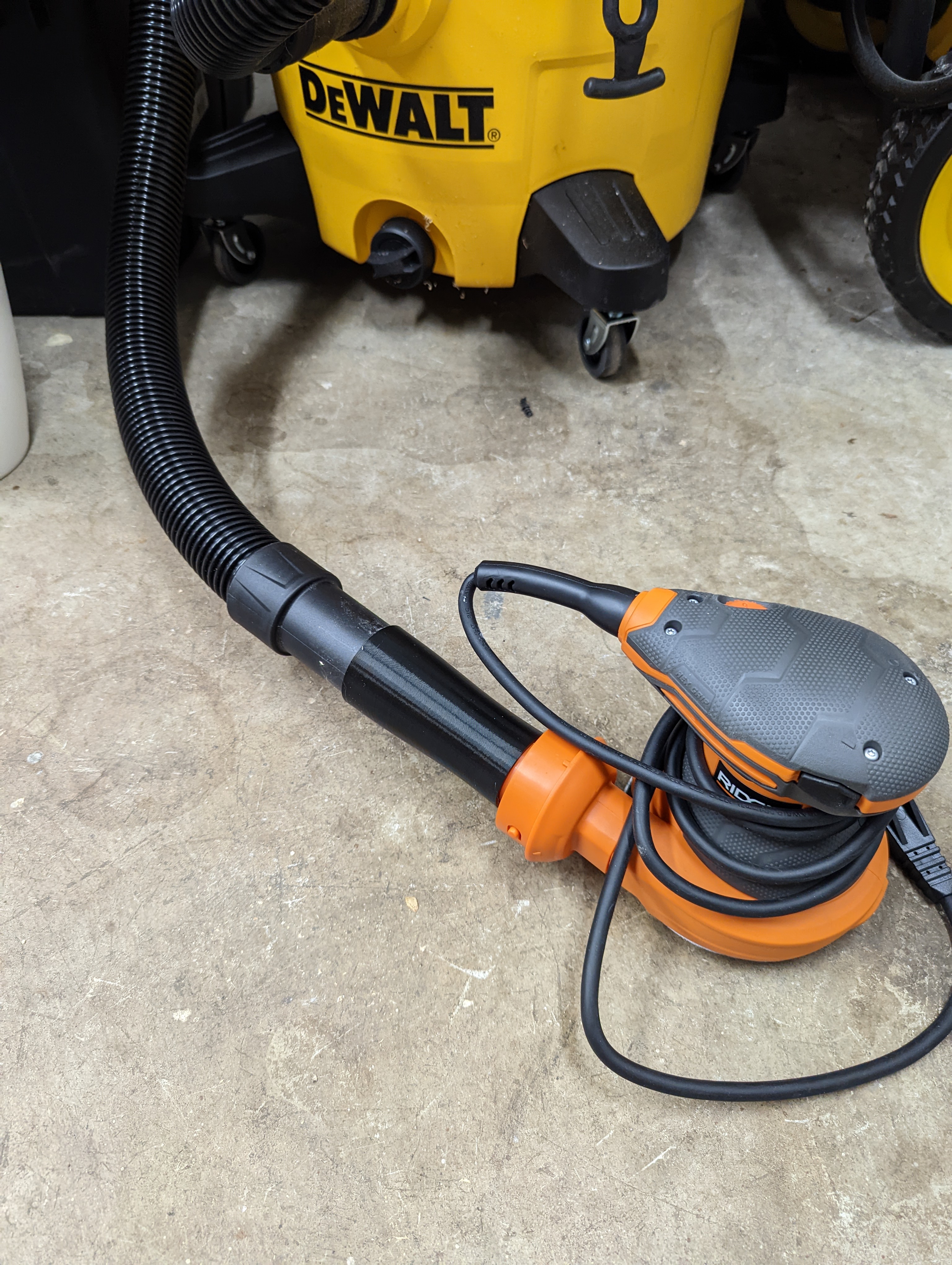 Rigid r26011 Sander Shopvac (Dewalt DXV09P) Adapter