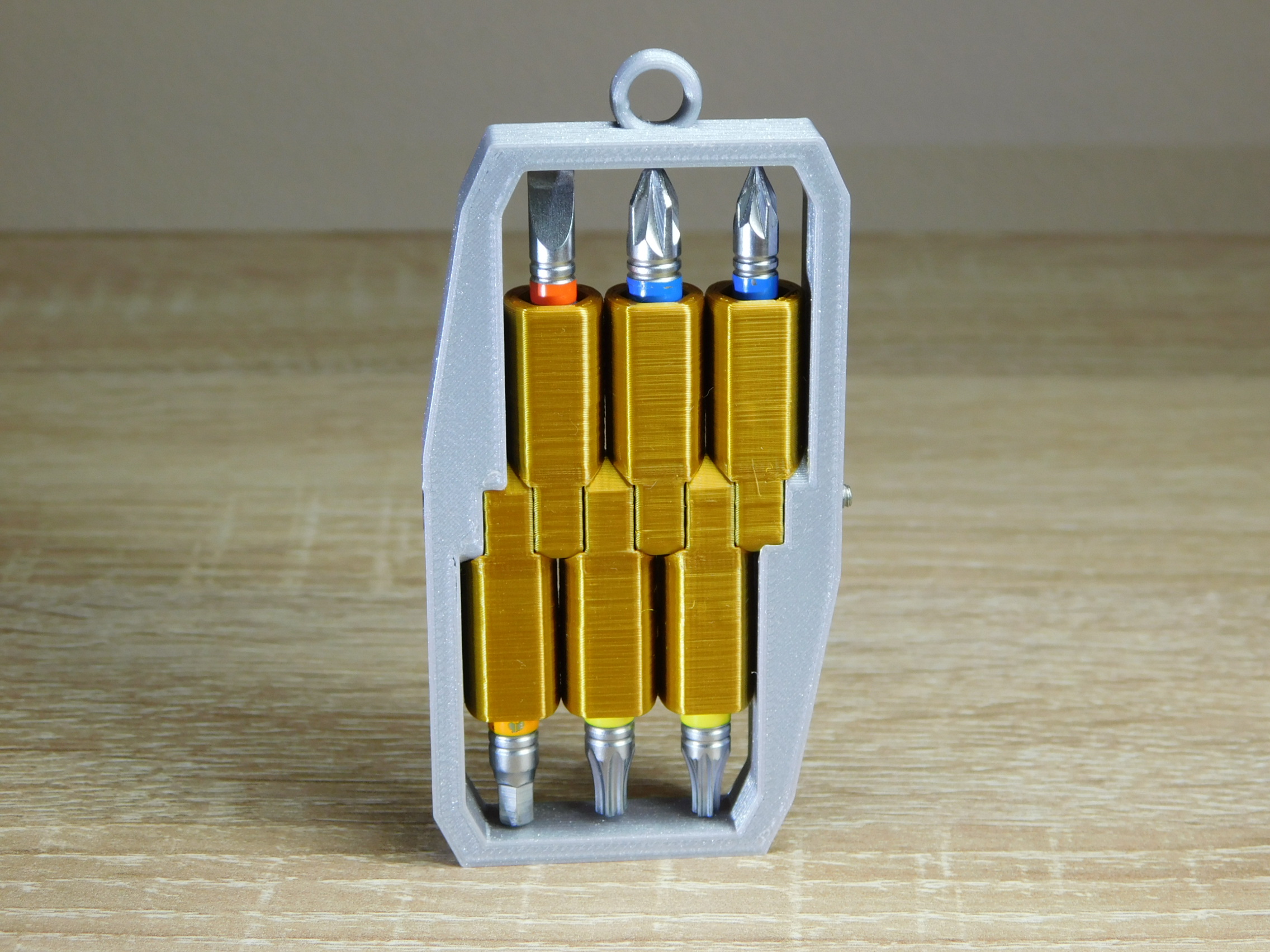 Miniatura 3 do modelo 3D Keychain bit holder