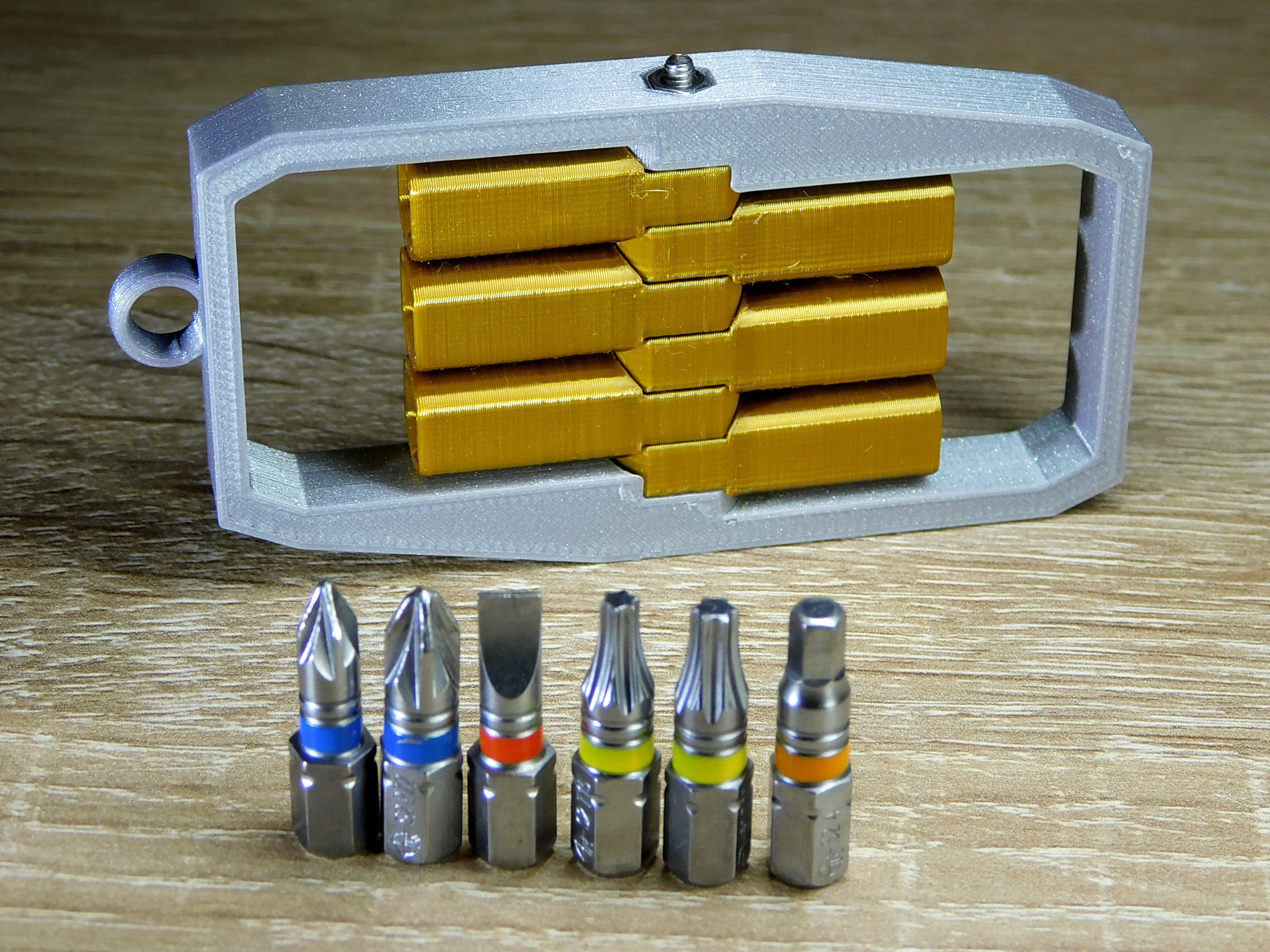 Miniatura 4 do modelo 3D Keychain bit holder