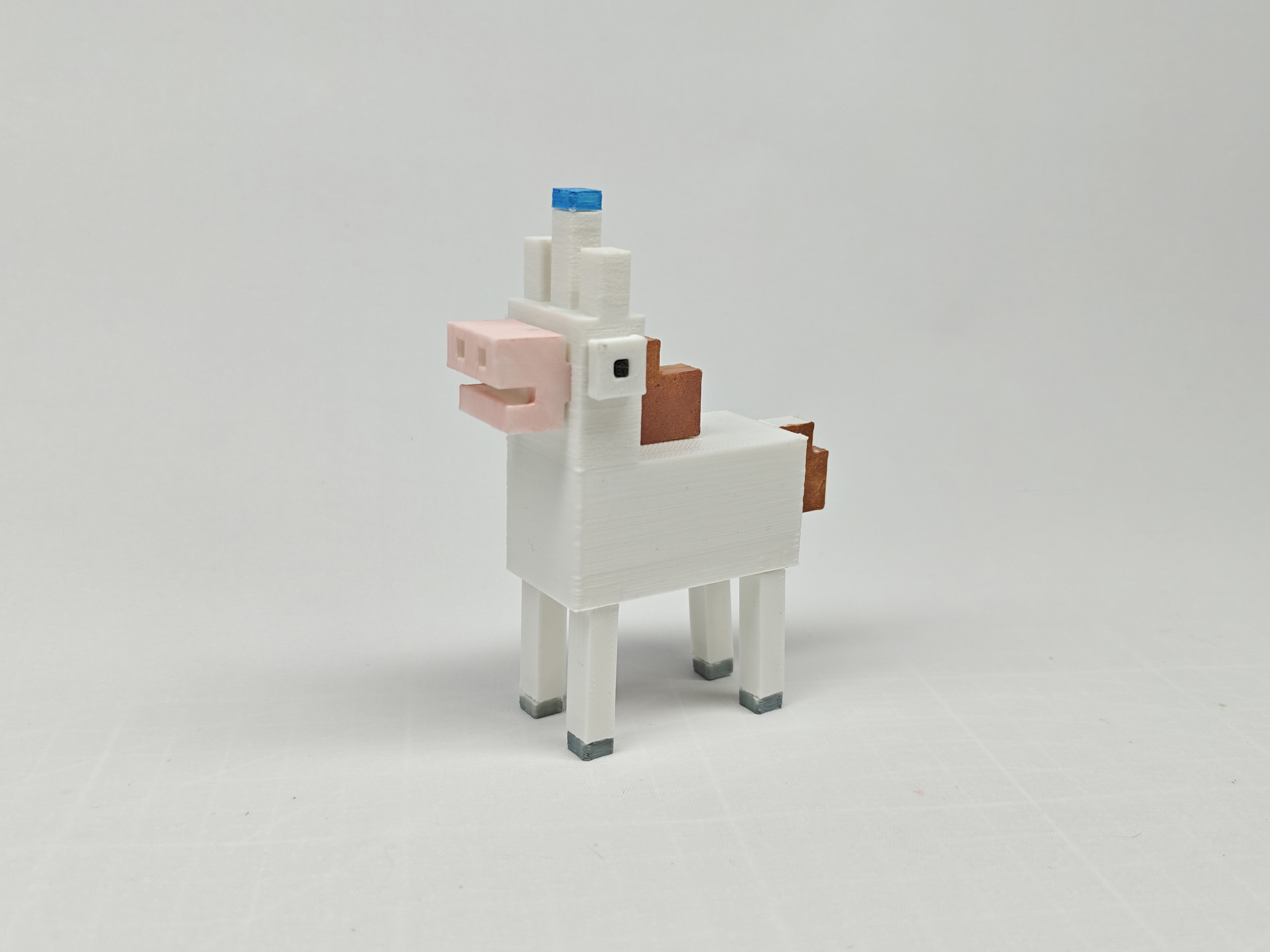Minecraft-style pixelated unicorn buildable toy figurine — thumbnail 6