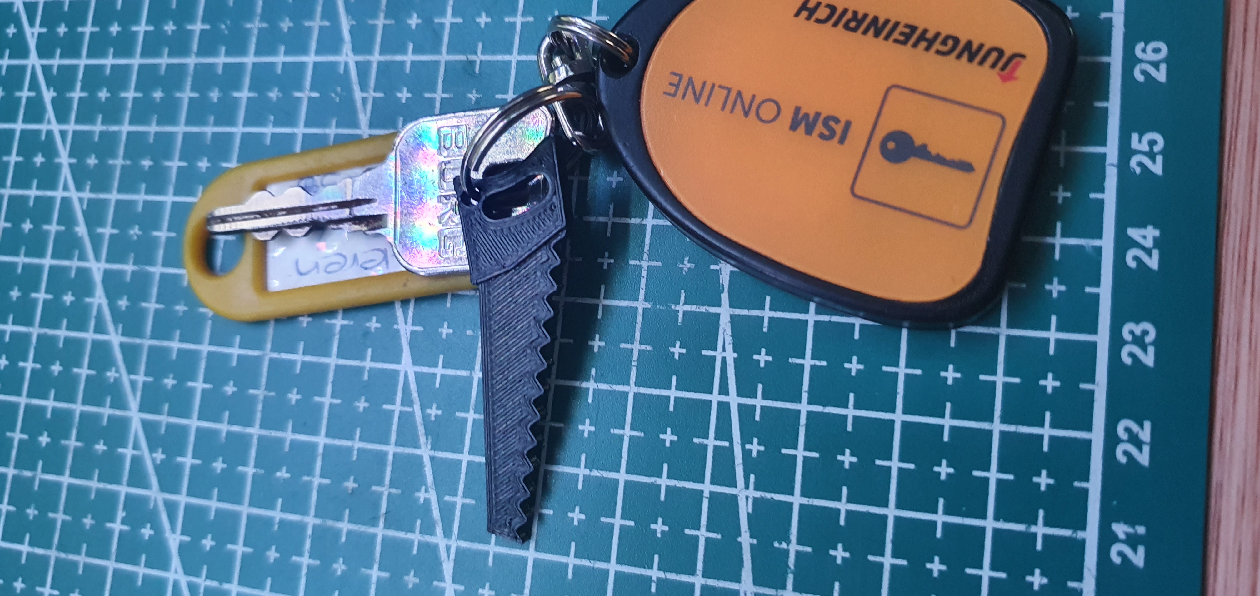 Handsaw keychain by NickH Download free STL model