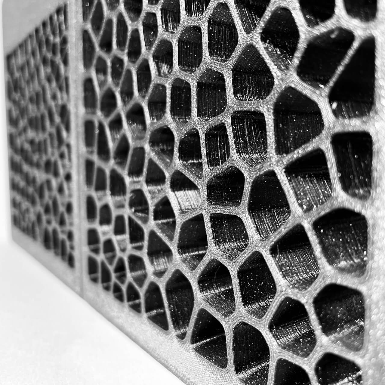 Ikea's Billy Macbook Pro Voronoi Shelf Insert for Eket by Mr. T