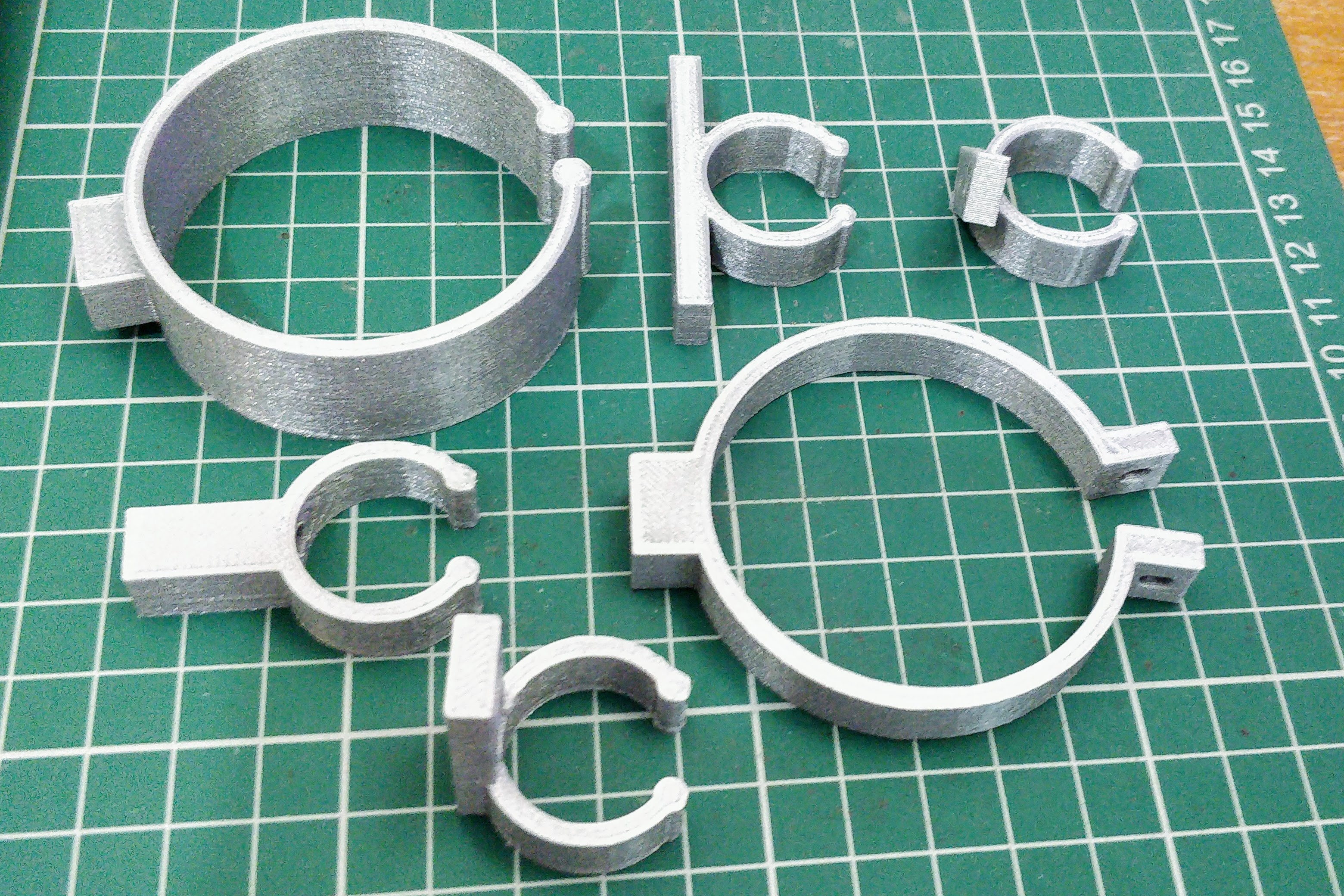 Customisable pipe clip/clamp by lloyd95g Download free STL model