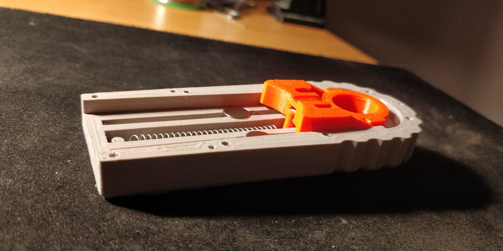 Miniatura 9 do modelo 3D Beer cap launcher